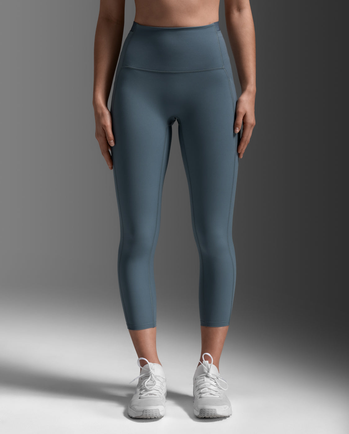 2xu-form-stash-hi-rise-7-8-tights-dark-sage-taschen image 2