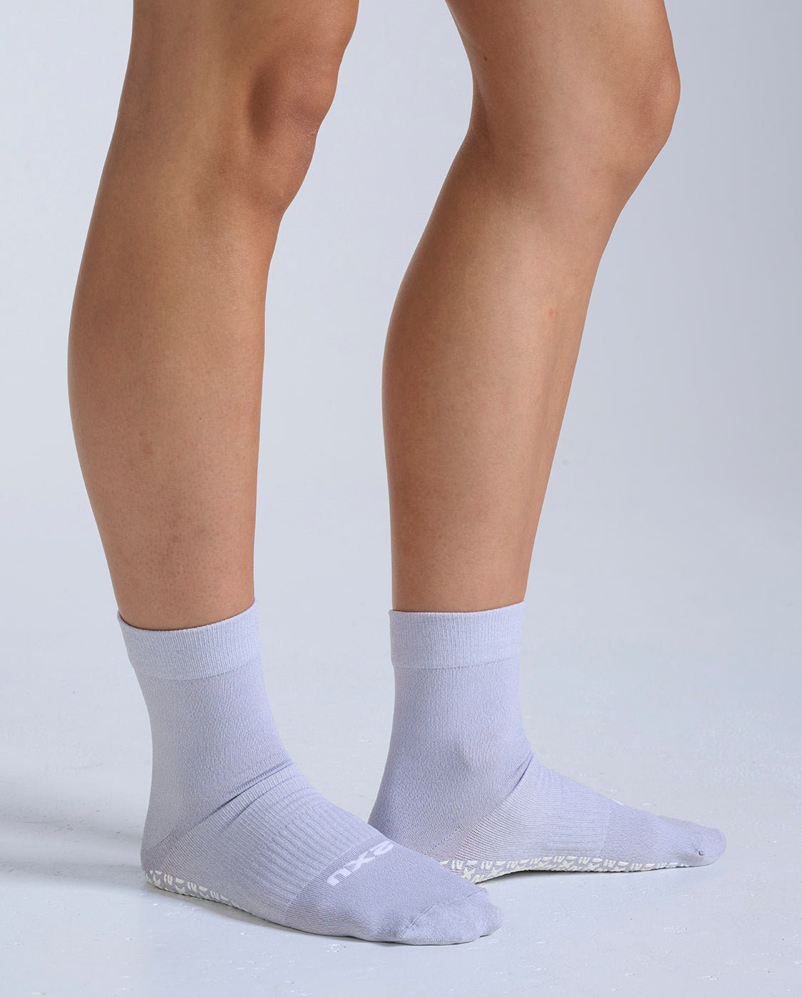 2xu-vectr-performance-crew-grip-socken-grau-pilates image 5