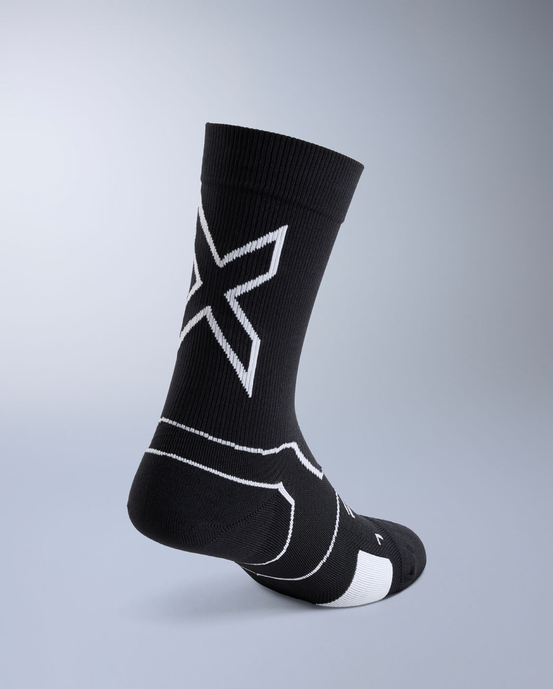 2xu-vectr-light-cushion-crew-socken-schwarz-2 image 2