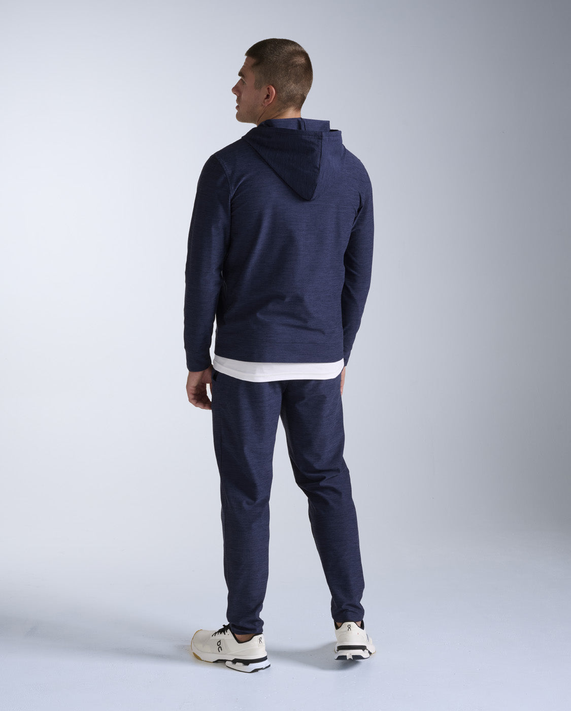 2xu-signature-zip-through-hoodie-kapuzenjacke-midnight image 7