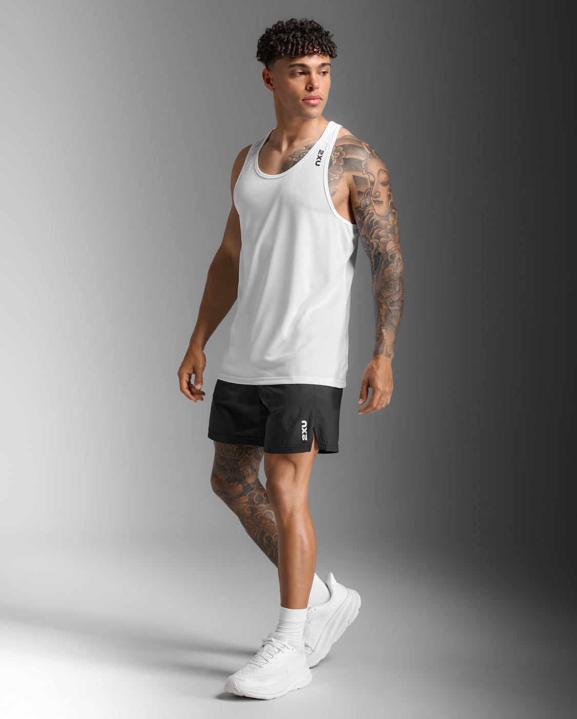 2xu-motion-aspire-singlet-tanktop-wei-herren-rmellos image 4