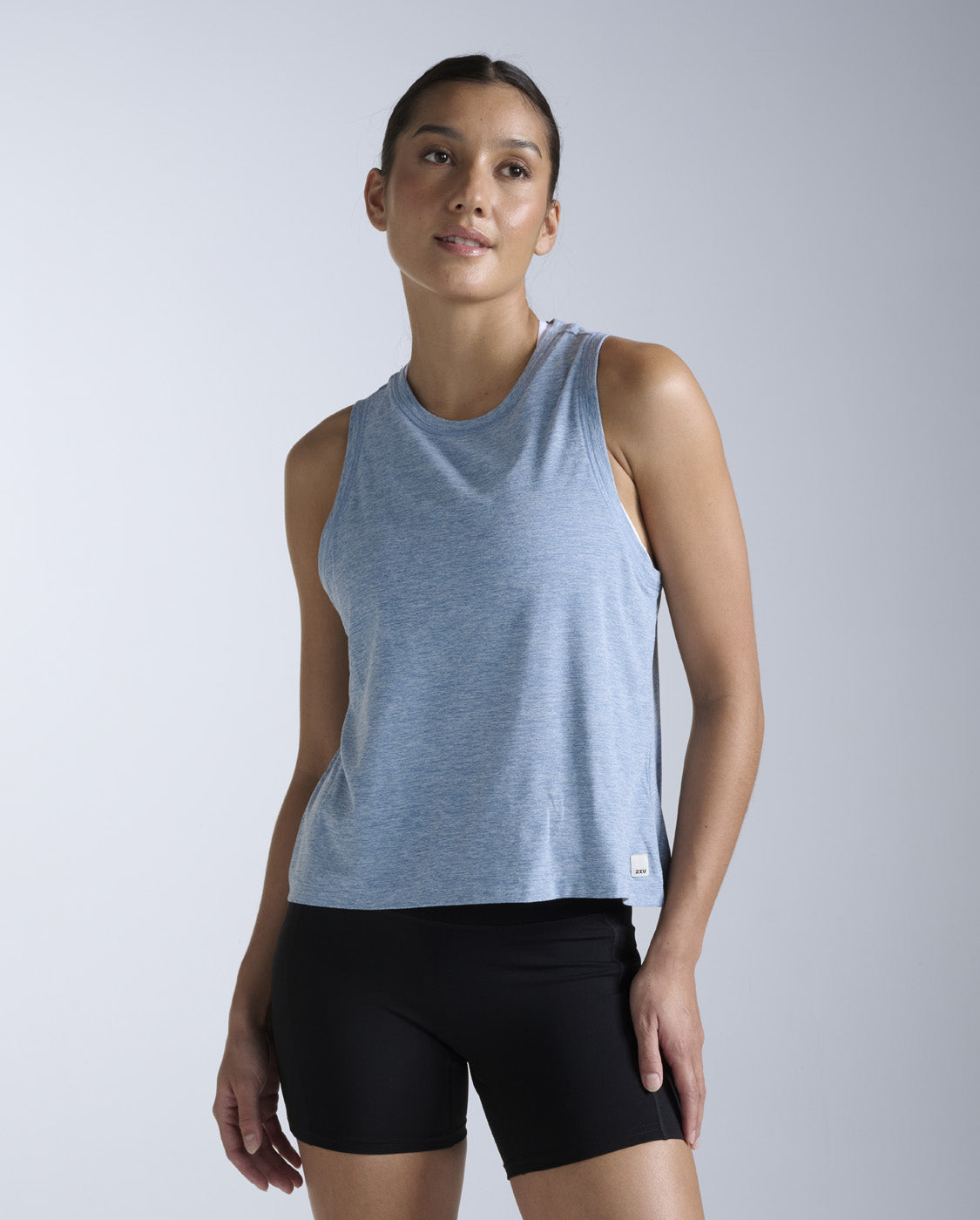 2xu-form-soft-jersey-relaxed-tank-top-damen-blue-shade-white-atmungsaktiv image 1