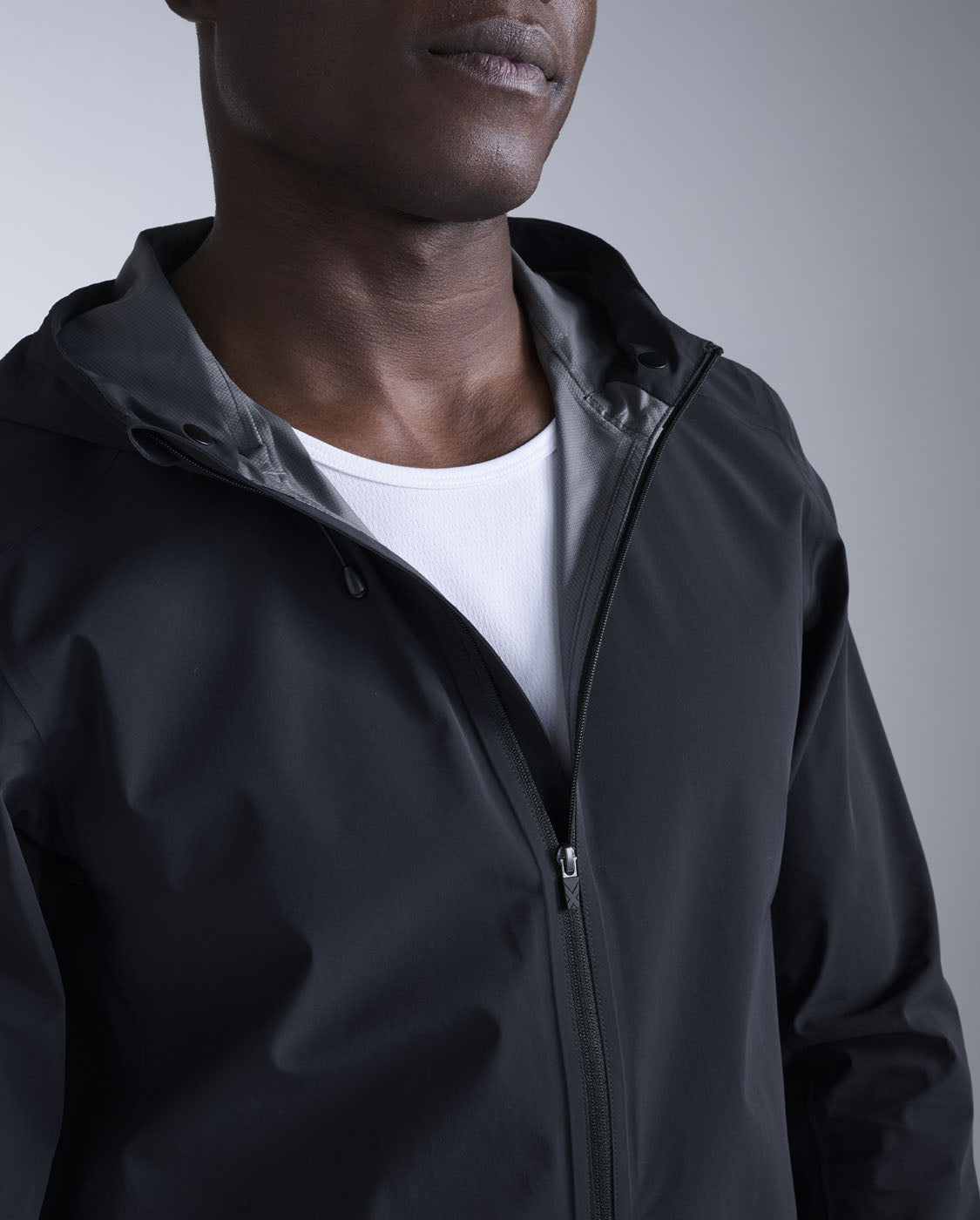 2xu-ignition-shield-laufjacke-herren-schwarz-wasserdicht image 4