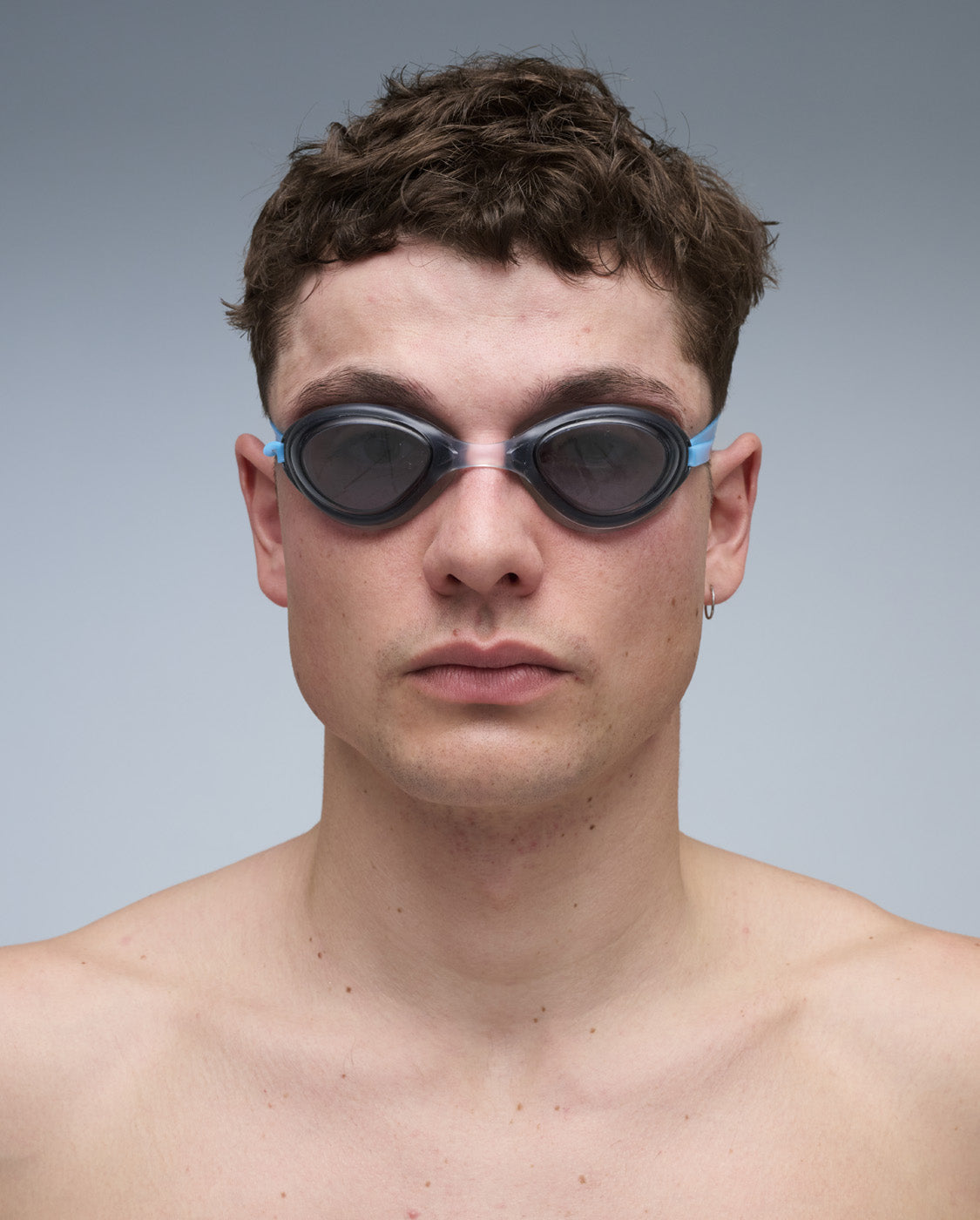 2xu-propel-swim-goggle-schwimmbrille-aloha-smoke-unisex image 4