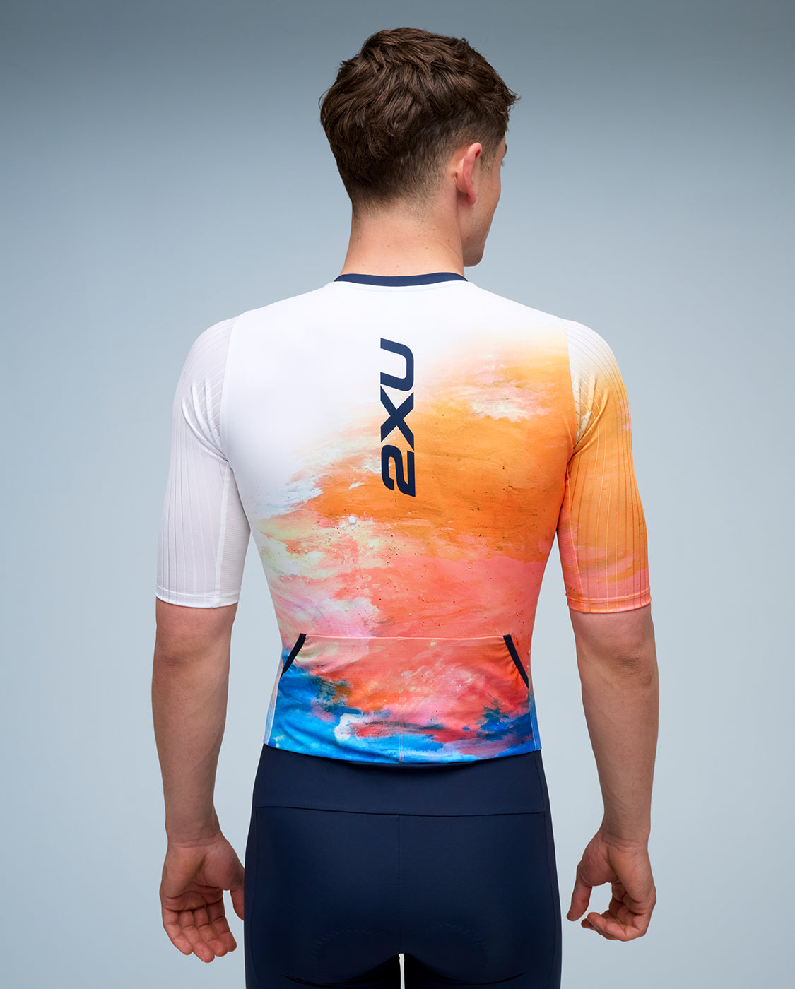 2xu-aero-sleeved-trisuit-herren-midnight-noosa-einteiler image 3