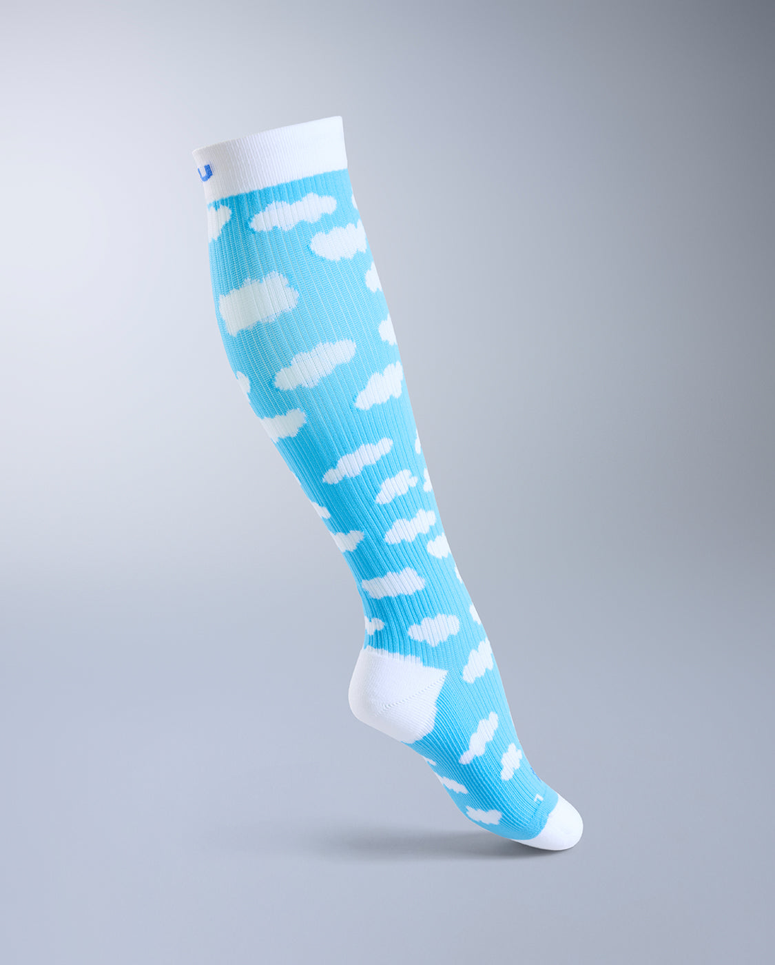2xu-flight-bamboo-charcoal-kompressionssocken-light-cloud image 4