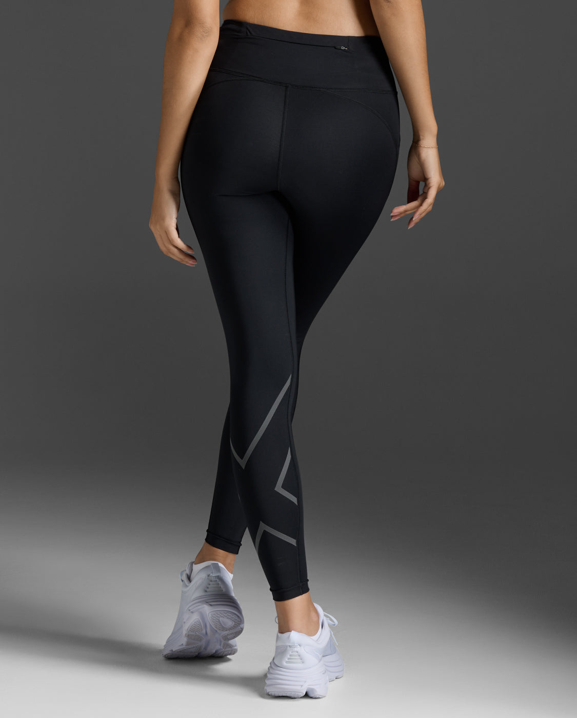 2xu-aero-hi-rise-compression-tights-laufhose-schwarz-damen image 3