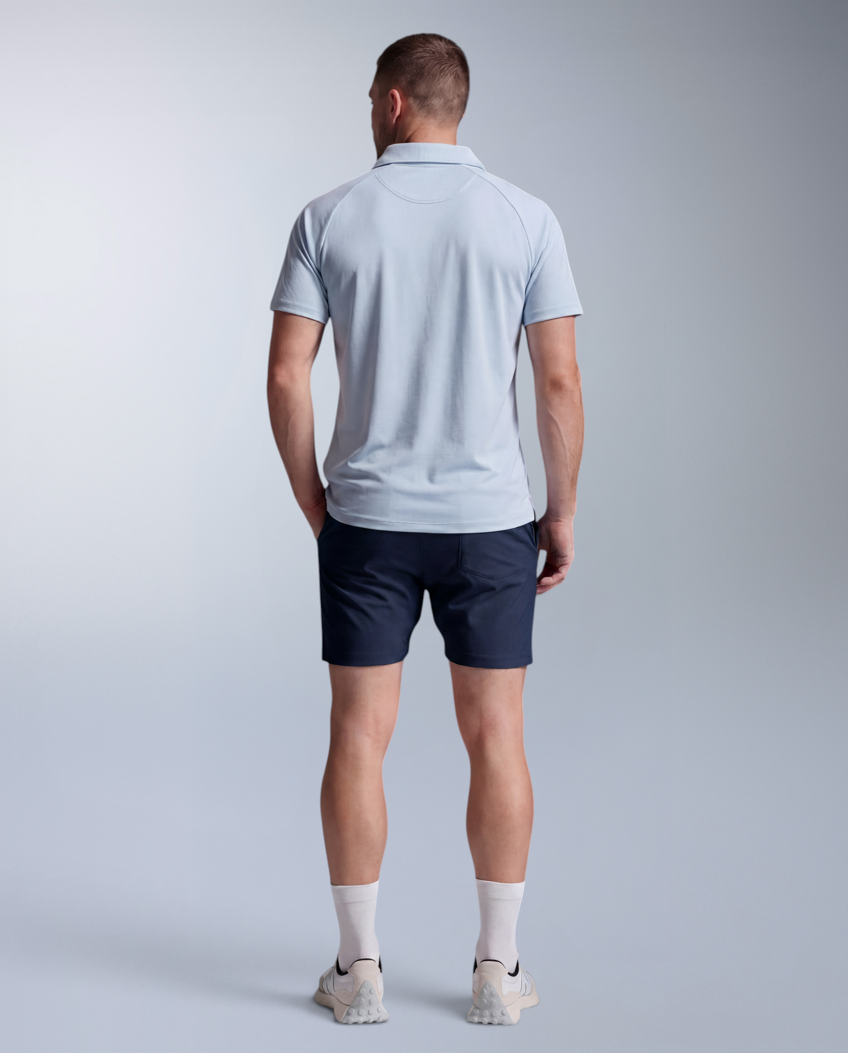 2xu-signature-hybrid-shorts-sportshorts-midnight-4-wege-stretch image 4