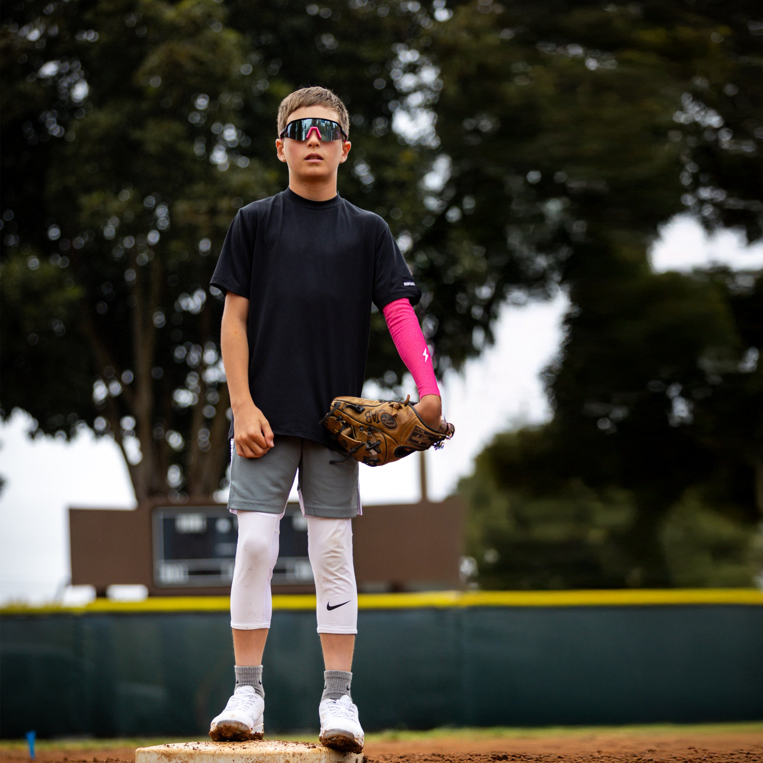 100-slendale-youth-sonnenbrille-black-pink-mirror image 6