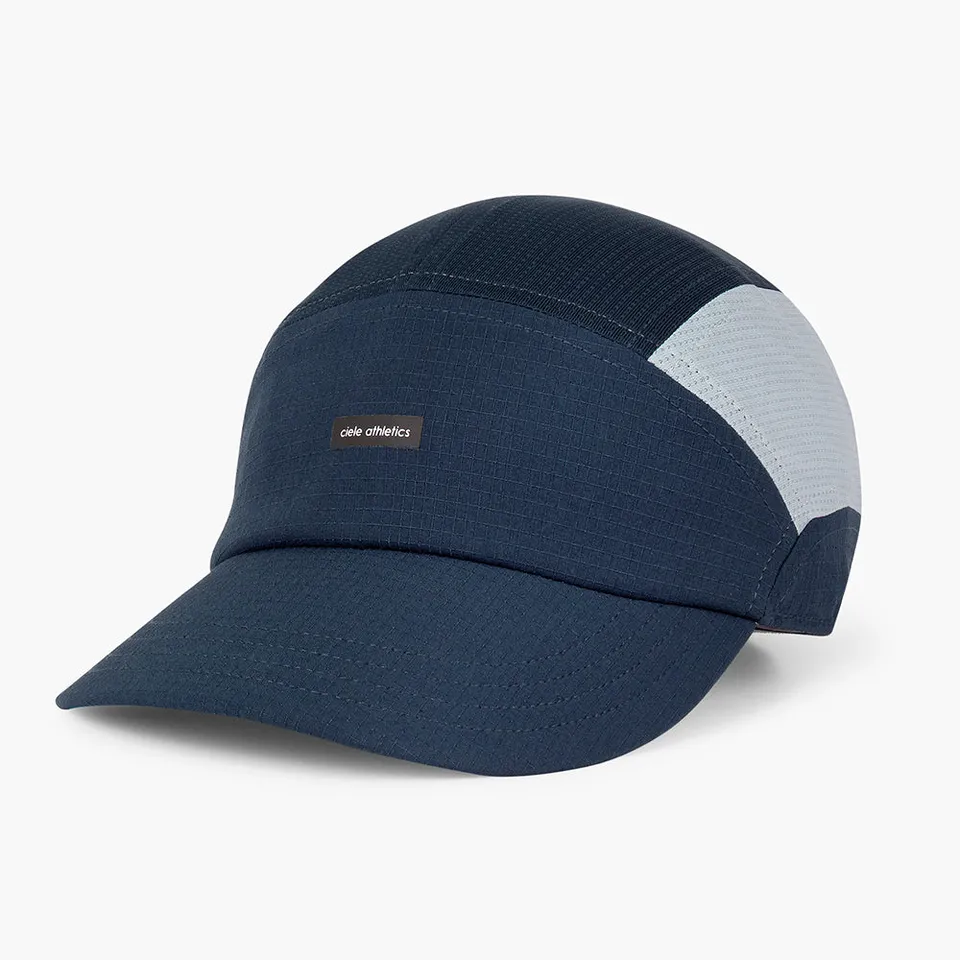 ciele-fstcap-sc-field-iconic-bar-laufcap-deepspace-s-m image 1