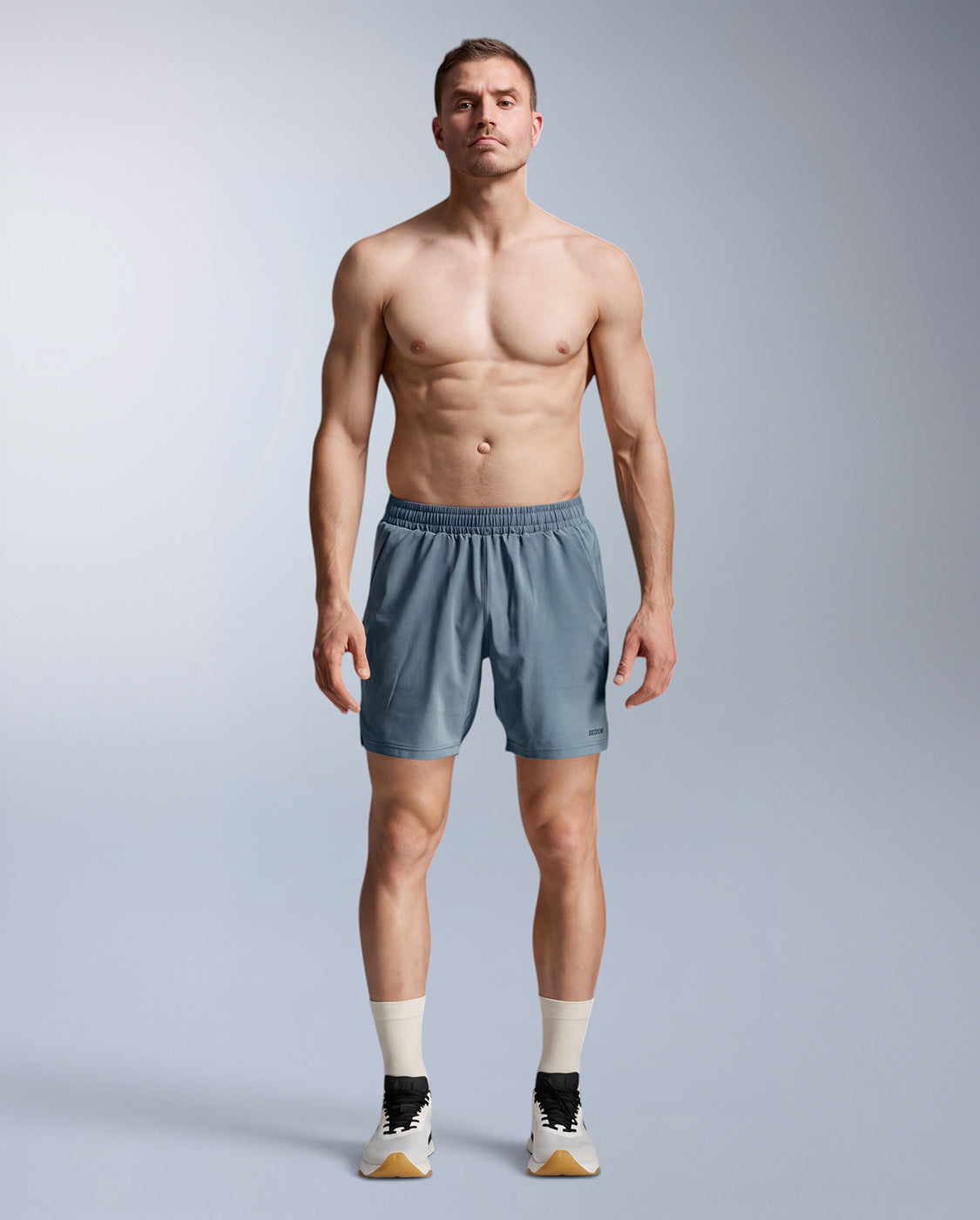 2xu-aero-7-inch-shorts-herren-blue-shade-reflektierend image 3