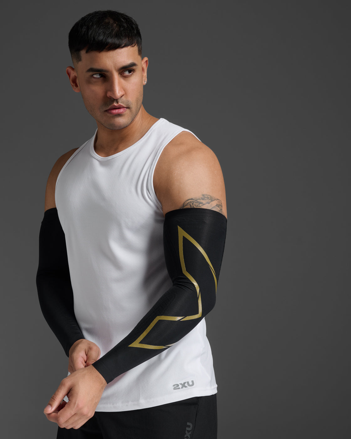 2xu-force-compression-armlinge-schwarz-gold-l-firm image 1