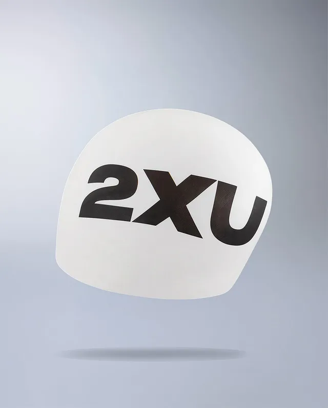 2xu-swim-race-badekappe-silikon-wei image 1