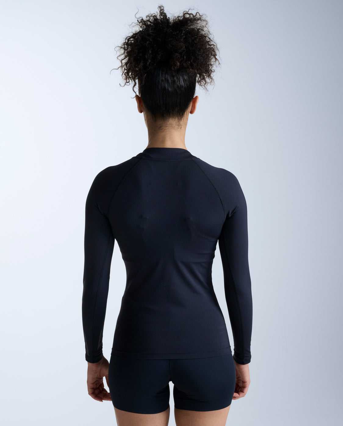 2xu-ignition-compression-long-sleeve-laufshirt-damen-schwarz-thermal image 5
