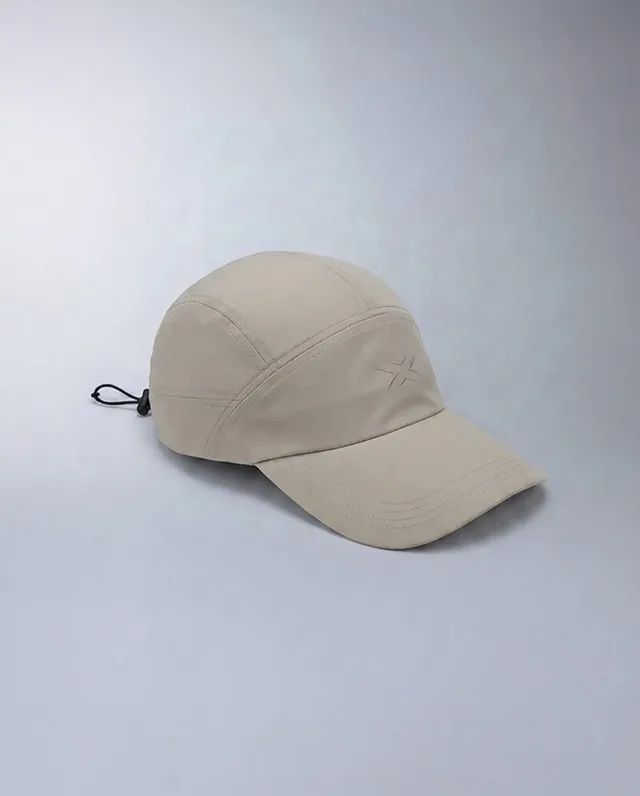 2xu-aero-hybrid-cap-laufcap-chalk-unisex-verstellbar image 1