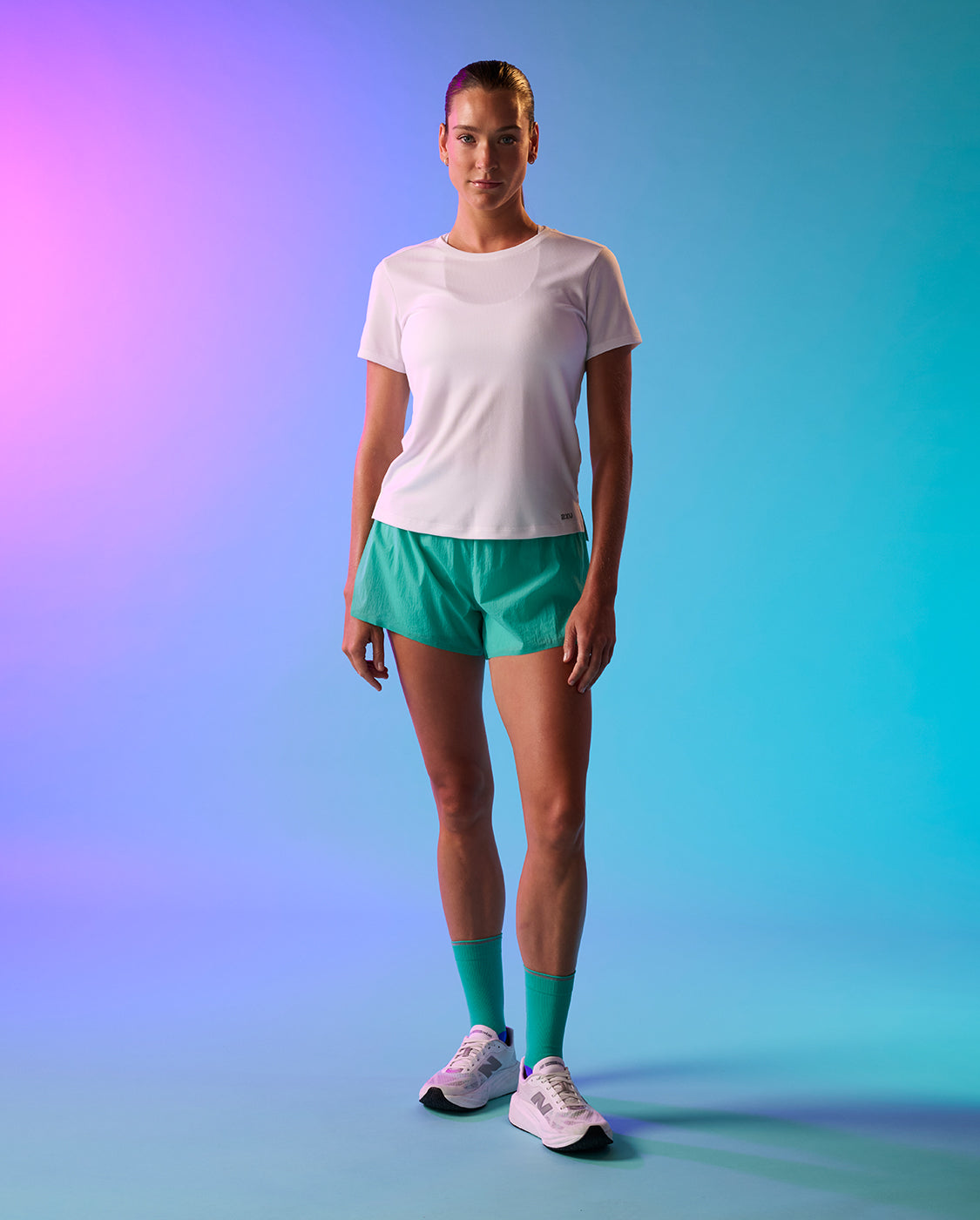 2xu-aero-laufshirt-damen-white-metro-mint-slim image 8