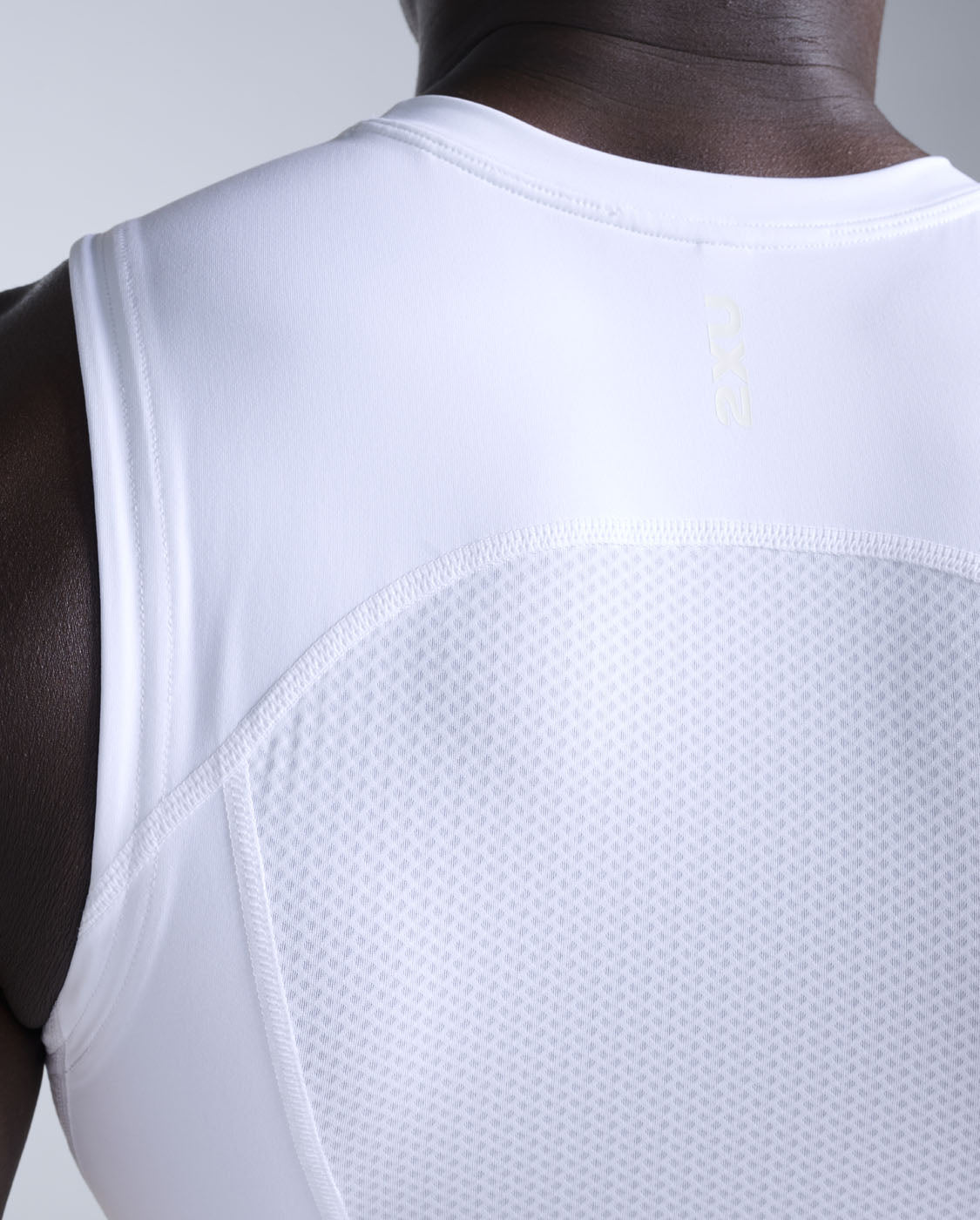 2xu-core-compression-sleeveless-tank-white-herren image 4