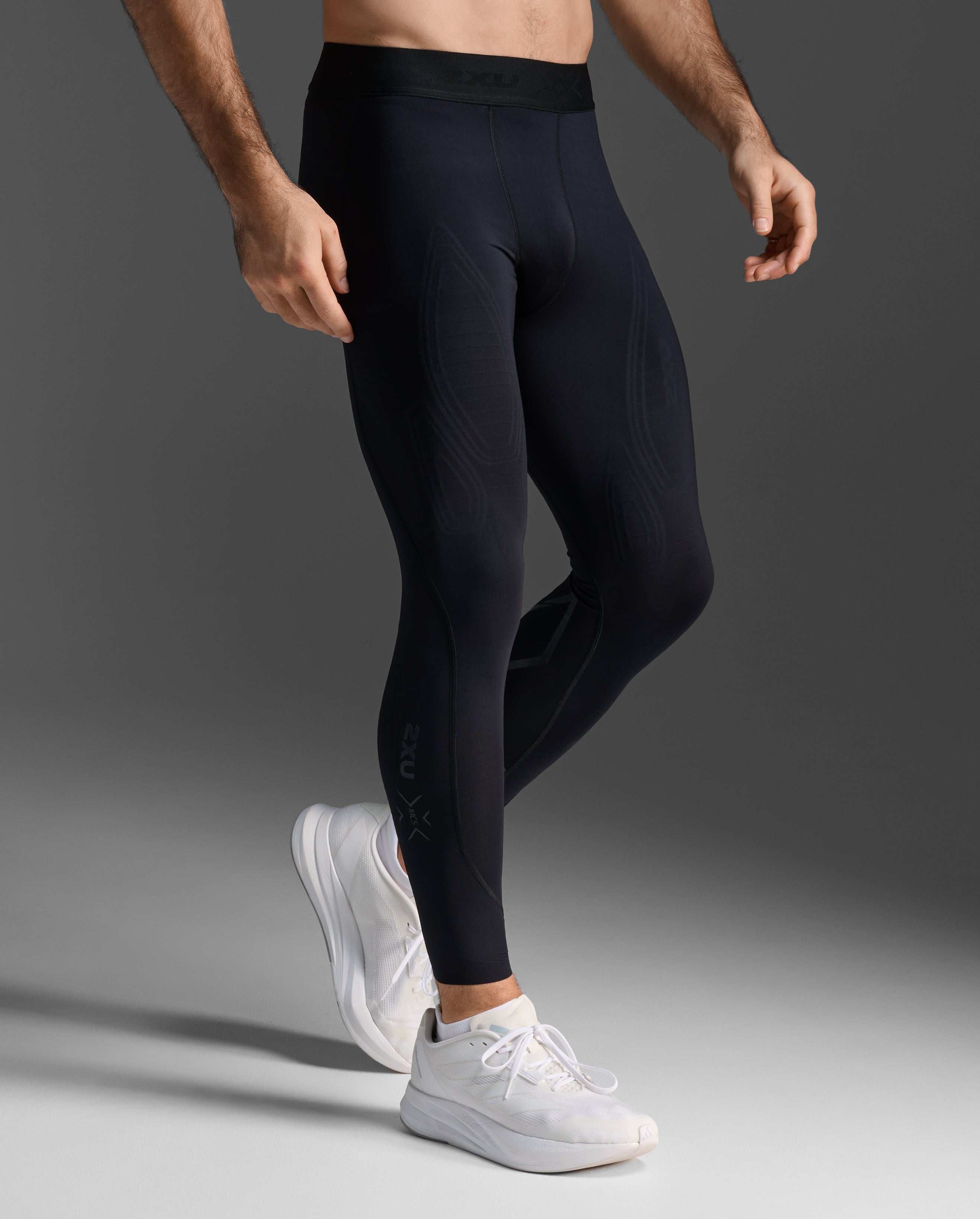 2xu-force-compression-tights-lauftight-herren-schwarz-mcs image 4