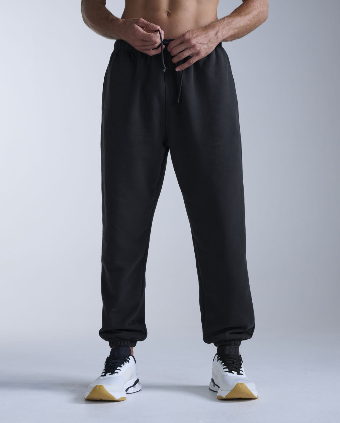 2xu-ez-oversized-organic-cotton-trackpants-schwarz image 1