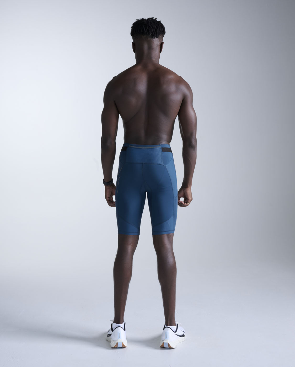 2xu-aero-mesh-kompressionsshorts-majol-herren-mit-taschen image 5