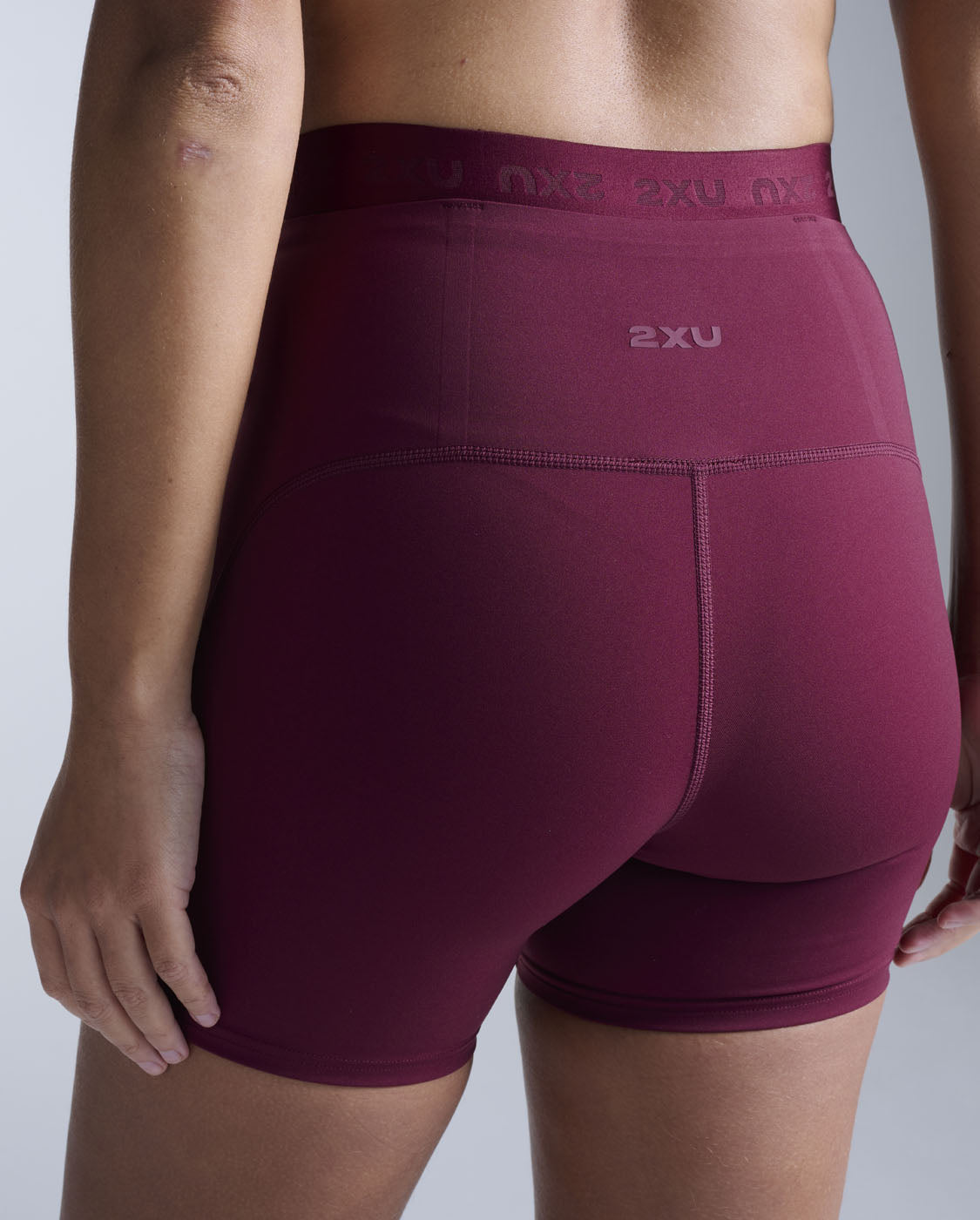 2xu-form-stash-hi-rise-4-inch-kompressionsshorts-armaretto image 4