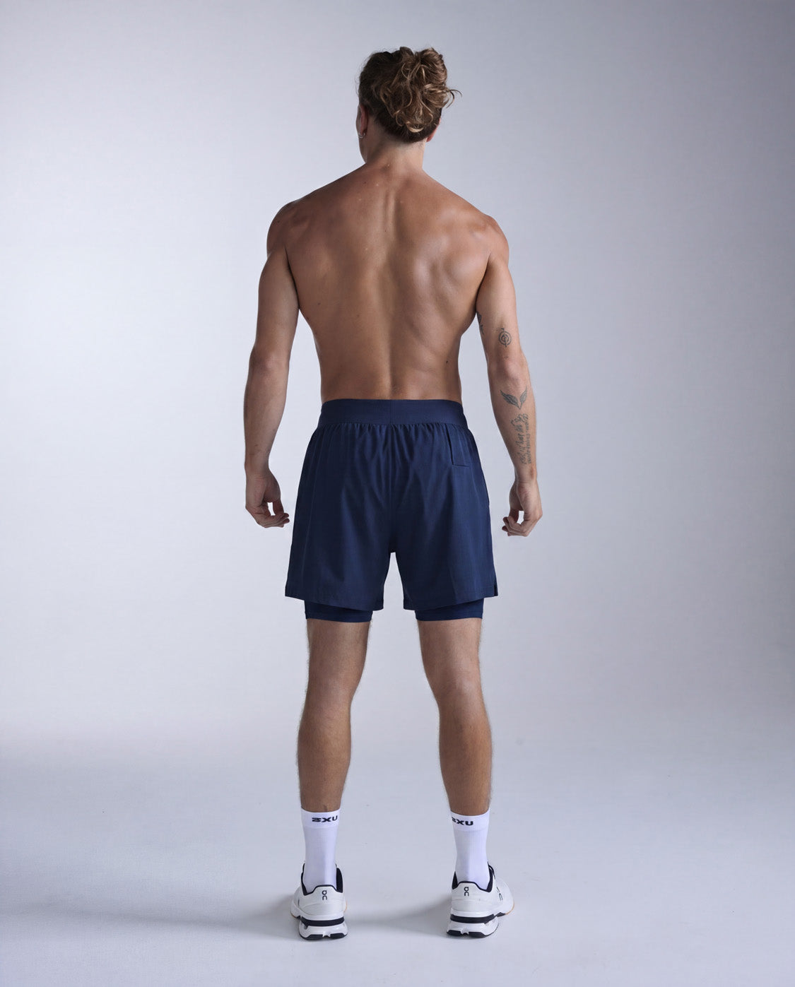 2xu-flex-2-in-1-5-inch-shorts-midnight-midnight image 6