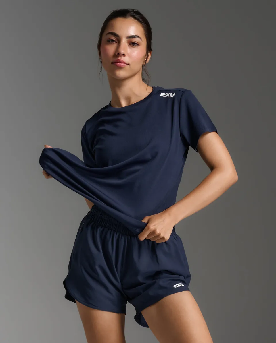 2xu-motion-aspire-tee-laufshirt-damen-midnight-kurzarm image 1