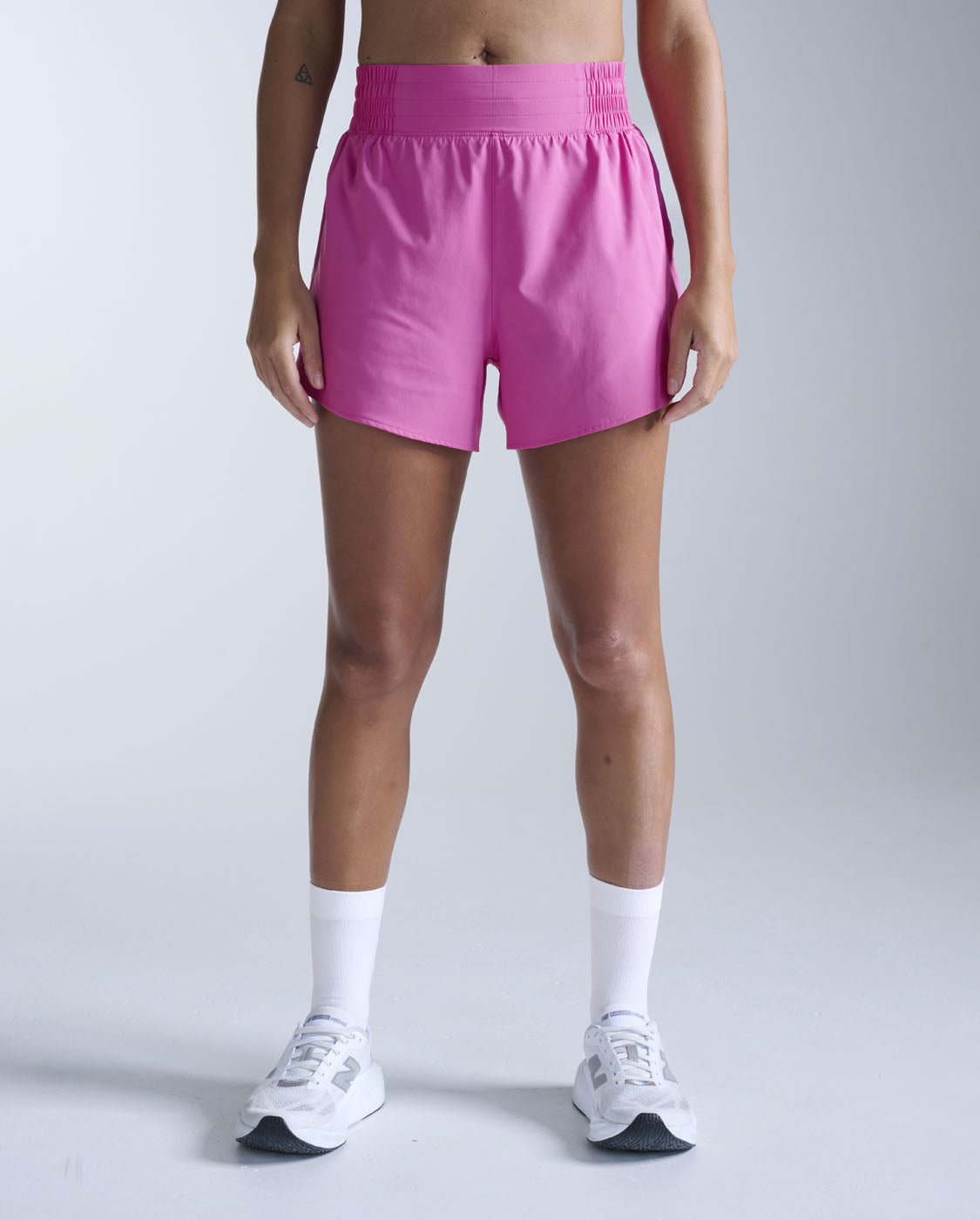 2xu-aero-hi-rise-4-inch-shorts-rose-violet-damen image 1
