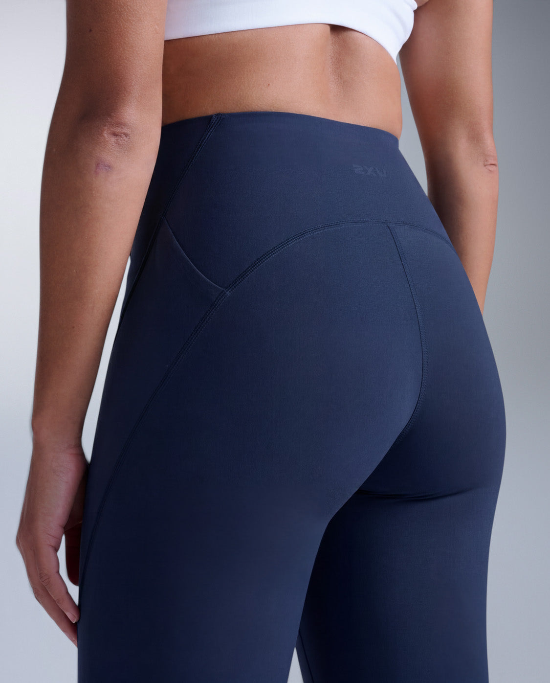 2xu-flex-hi-rise-compression-7-8-tights-midnight image 4