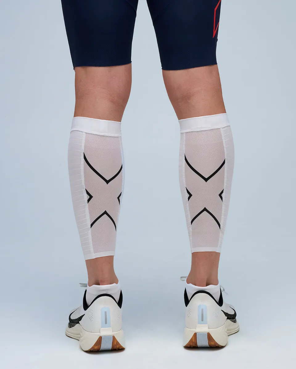 2xu-light-speed-aero-calf-guards-wei-schwarz-triathlon image 1