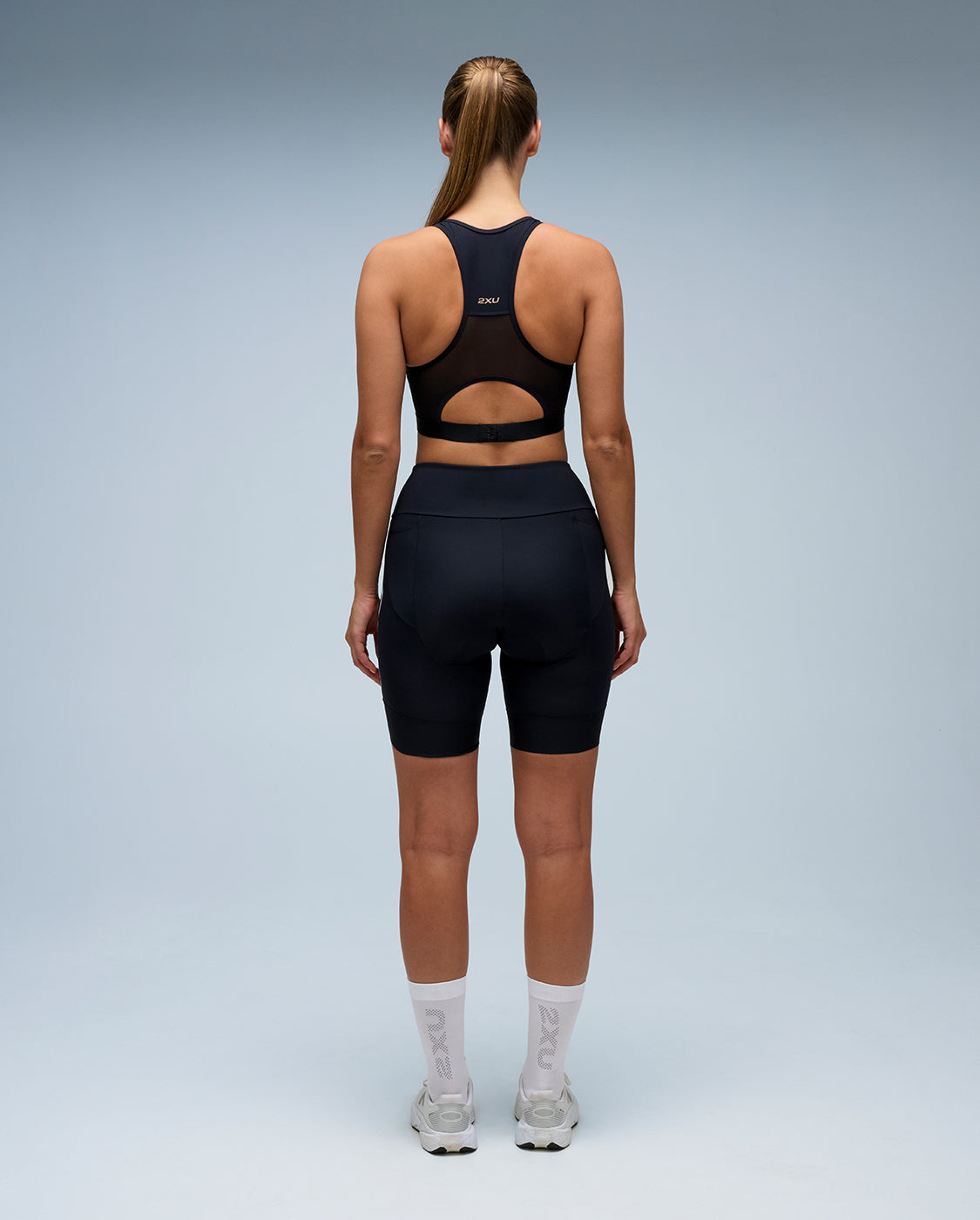 2xu-aero-tri-medium-impact-bra-sport-bh-schwarz image 7