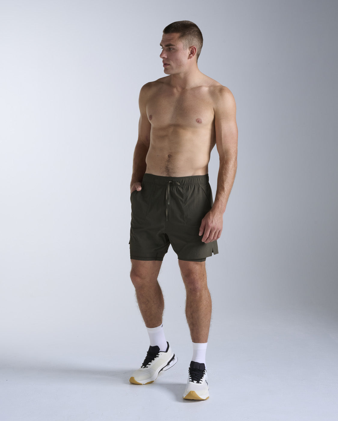 2xu-force-2-in-1-5-inch-shorts-herren-flint-training image 7