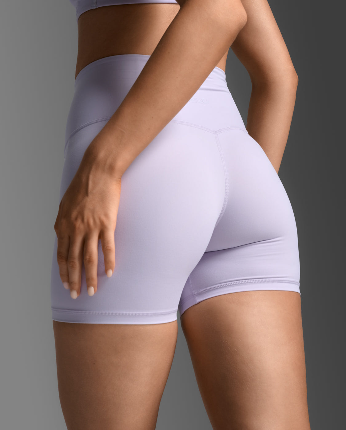 2xu-fluid-hi-rise-5-inch-shorts-damen-virtual-violet image 5