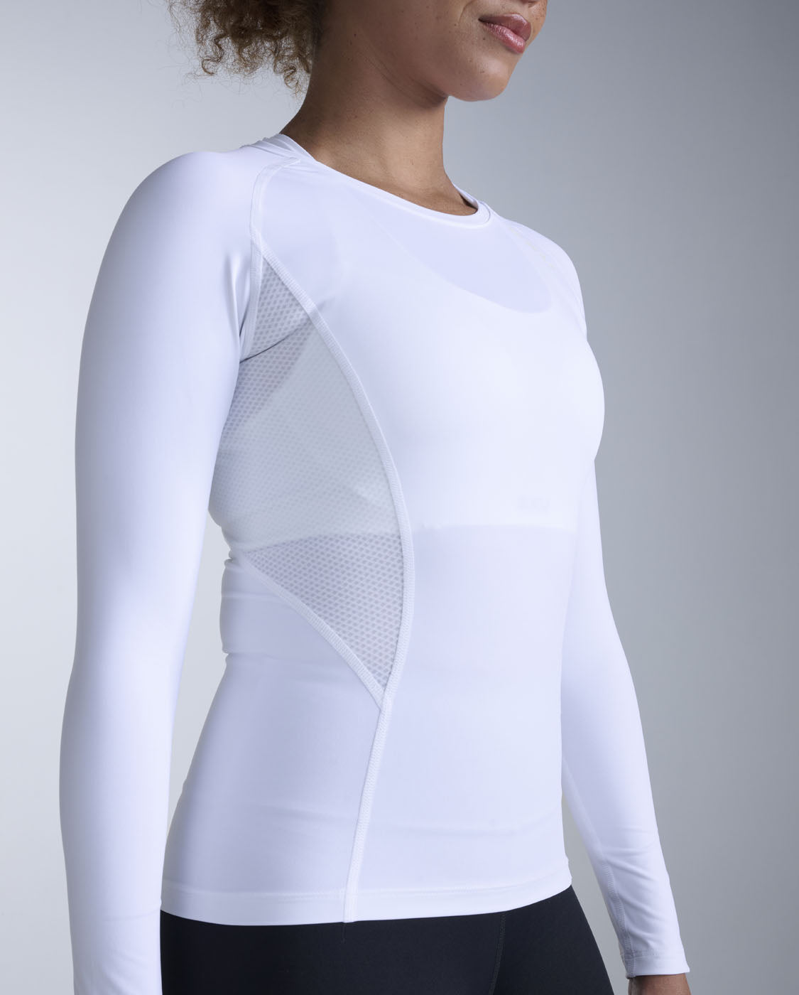 2xu-core-compression-long-sleeve-shirt-damen-wei image 3