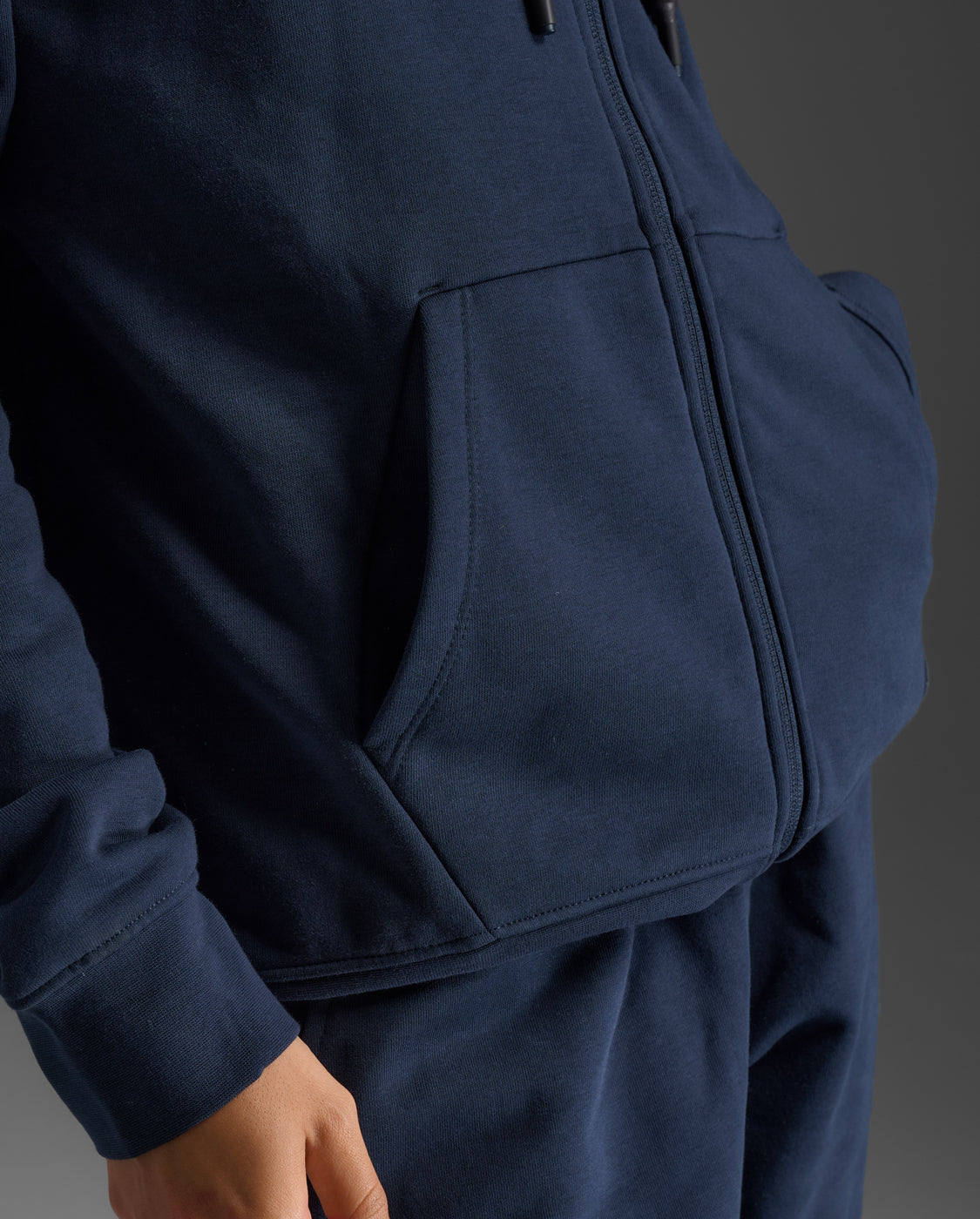 2xu-motion-aspire-full-zip-hoodie-damen-midnight-white image 7