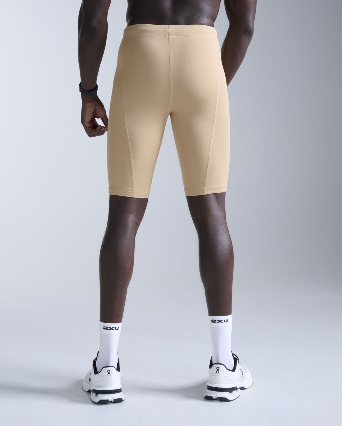 2xu-core-compression-short-herren-beige-pwx image 2