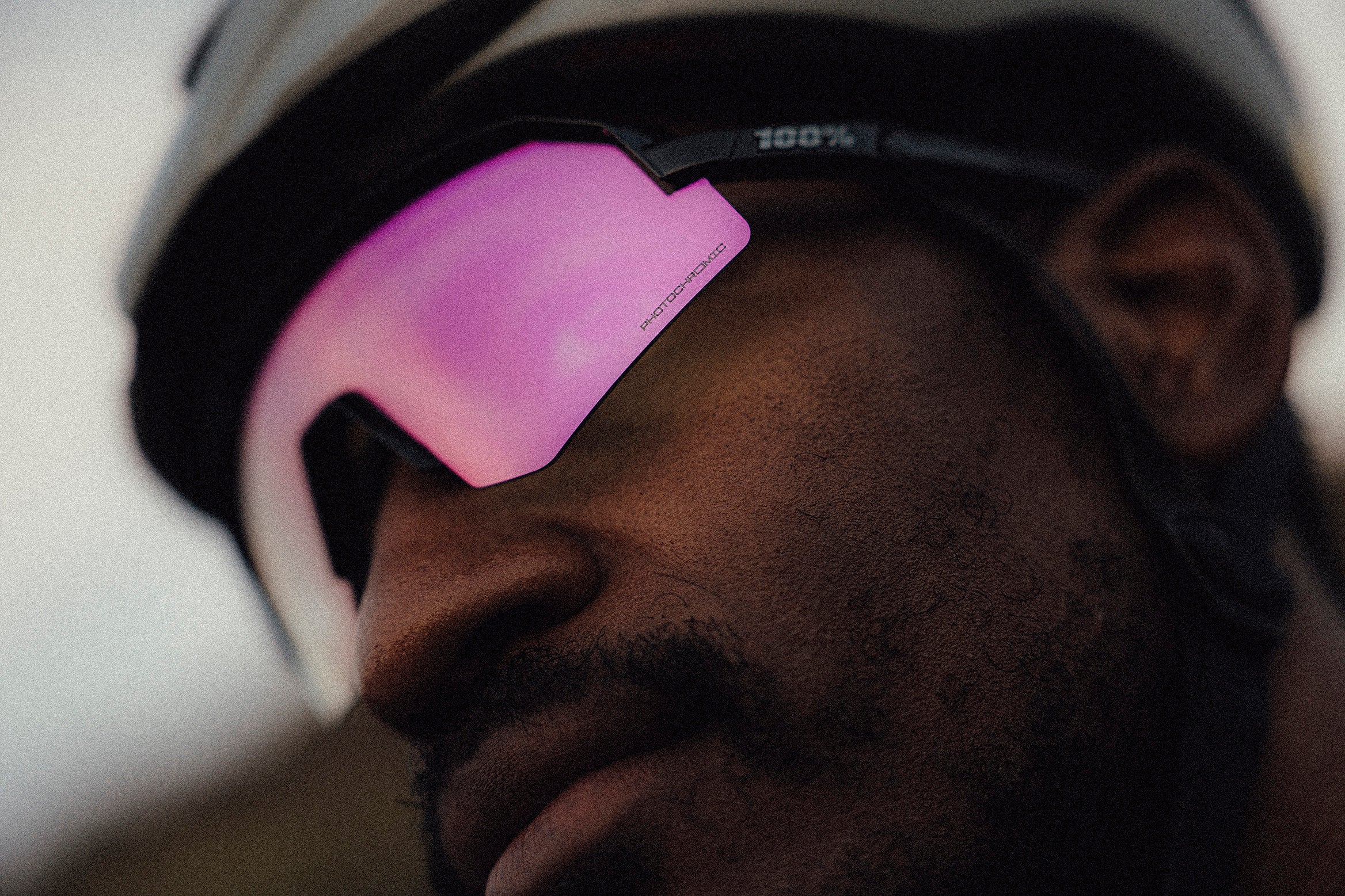 100-slendale-sl-sonnenbrille-photochromic-lila-mirror image 5