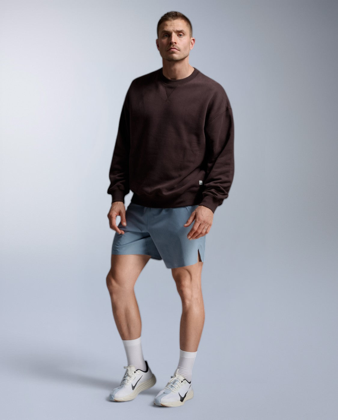 2xu-ez-oversized-organic-cotton-crew-bark-pullover image 6
