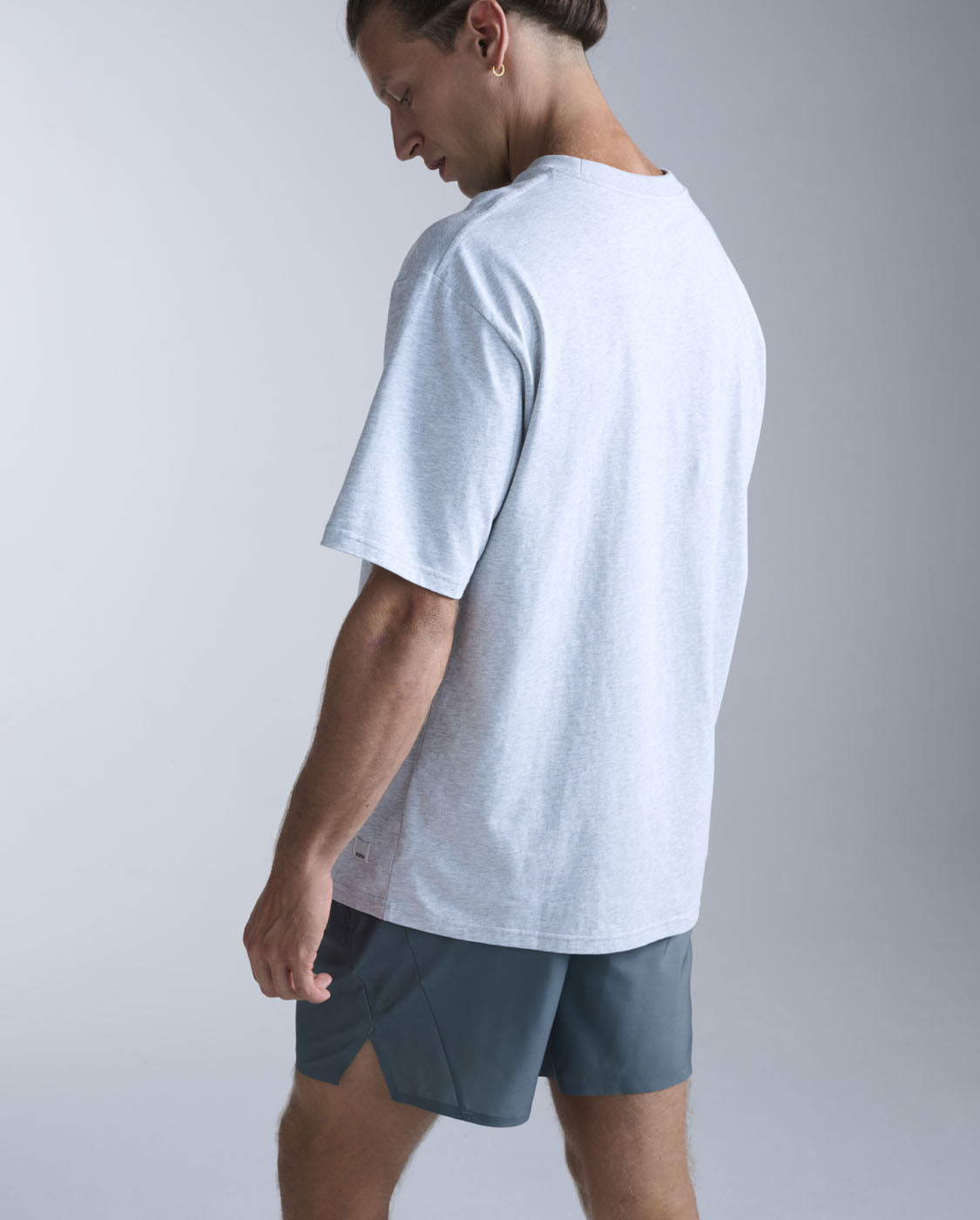 2xu-ez-oversized-organic-cotton-tee-grey-bio-baumwolle image 2