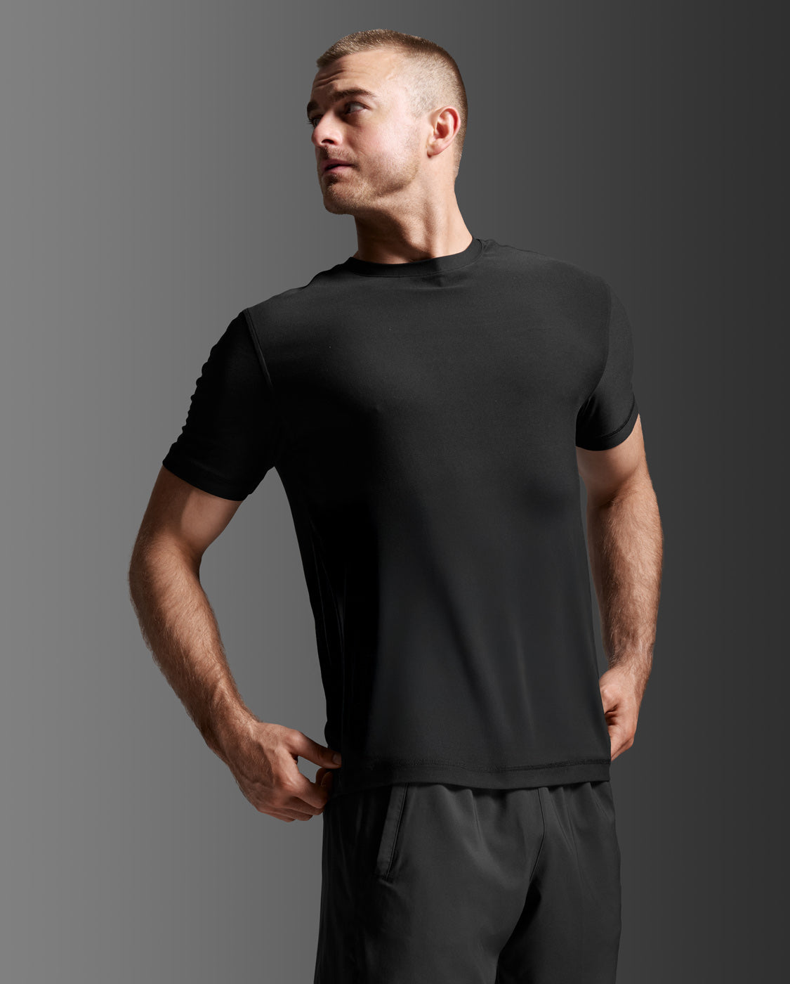 2xu-signature-tee-herren-t-shirt-schwarz-kurzarm image 1