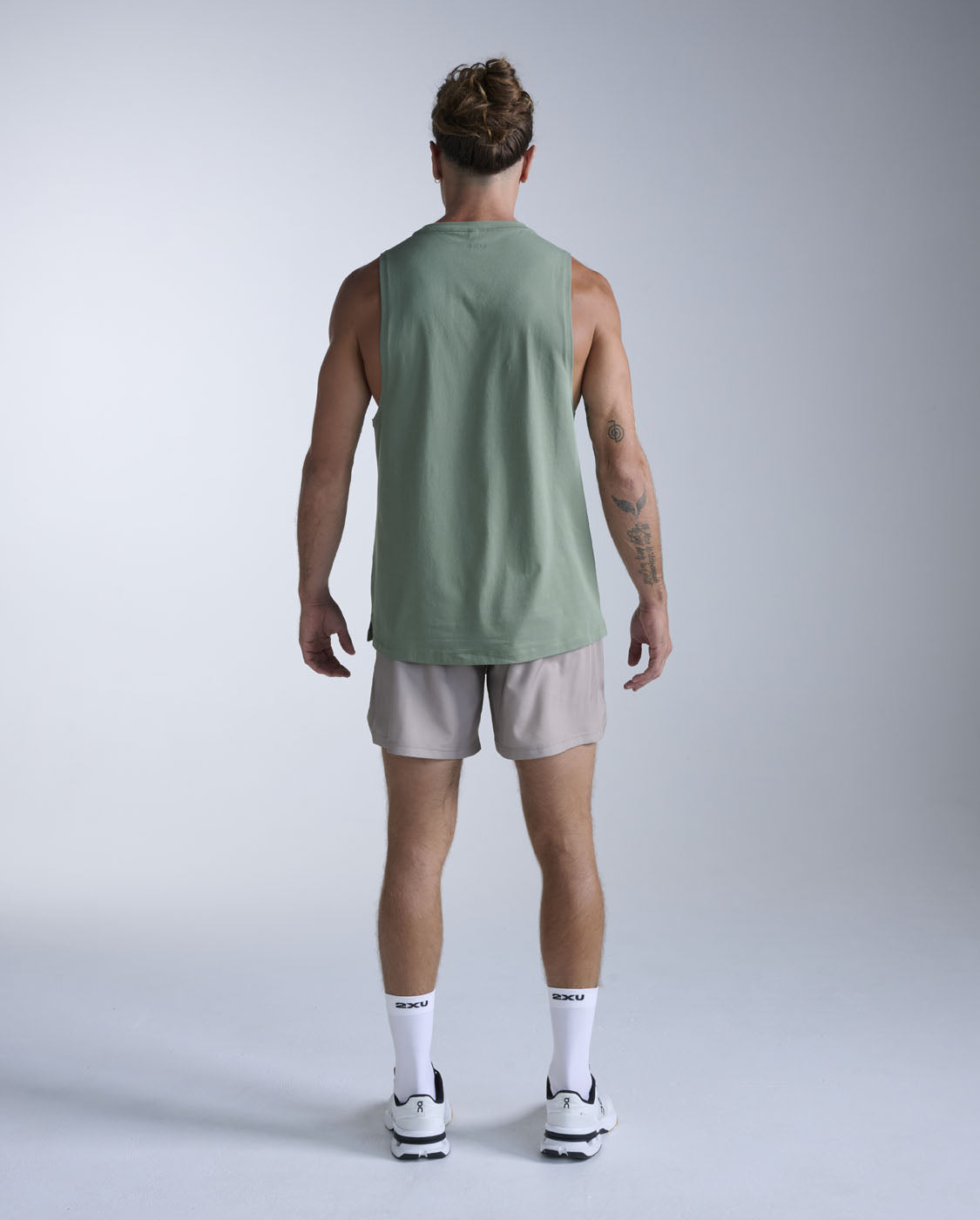 2xu-motion-cotton-flex-tank-tank-top-fern-herren image 8