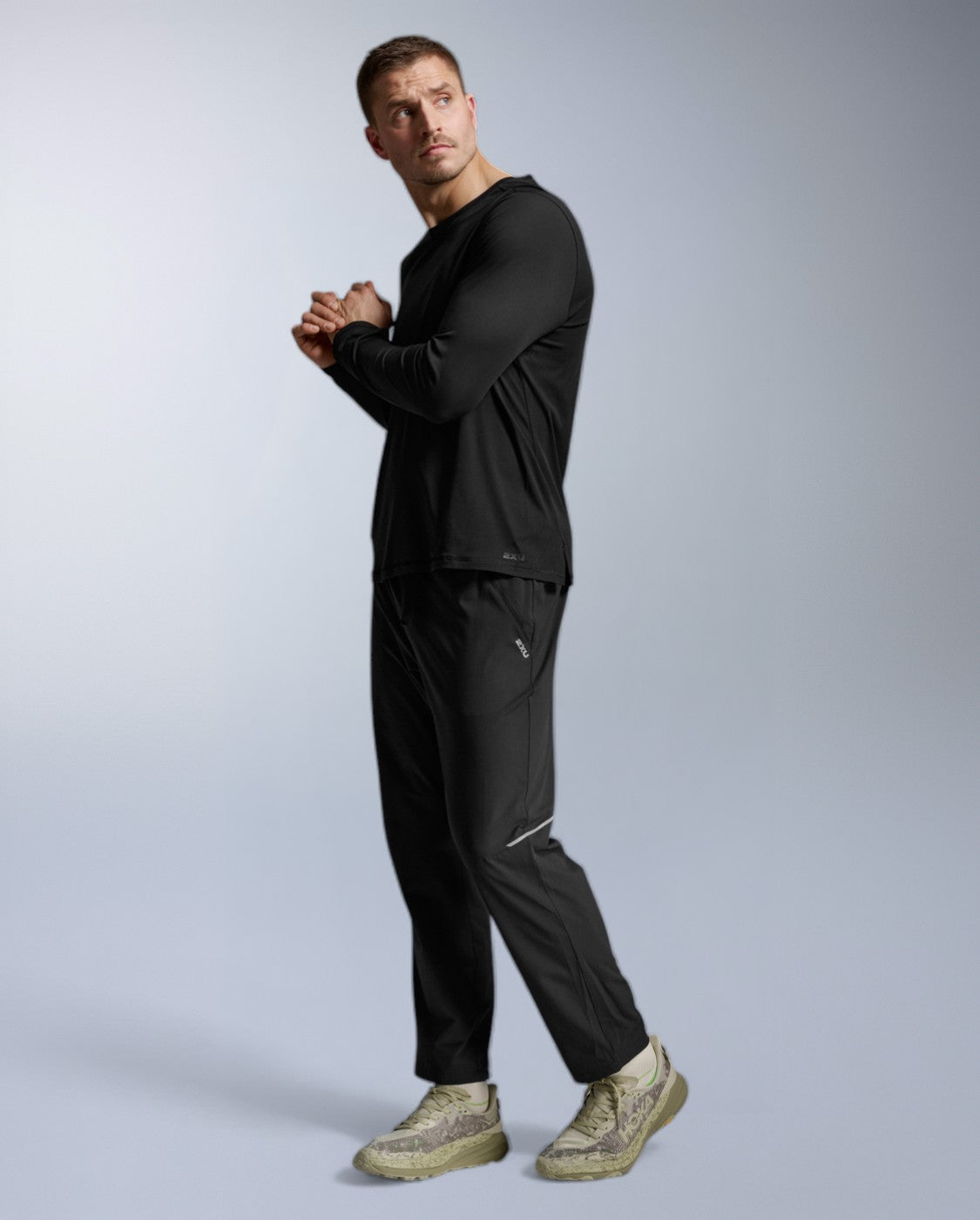 2xu-aero-trail-langarmshirt-herren-schwarz-uv-schutz image 5