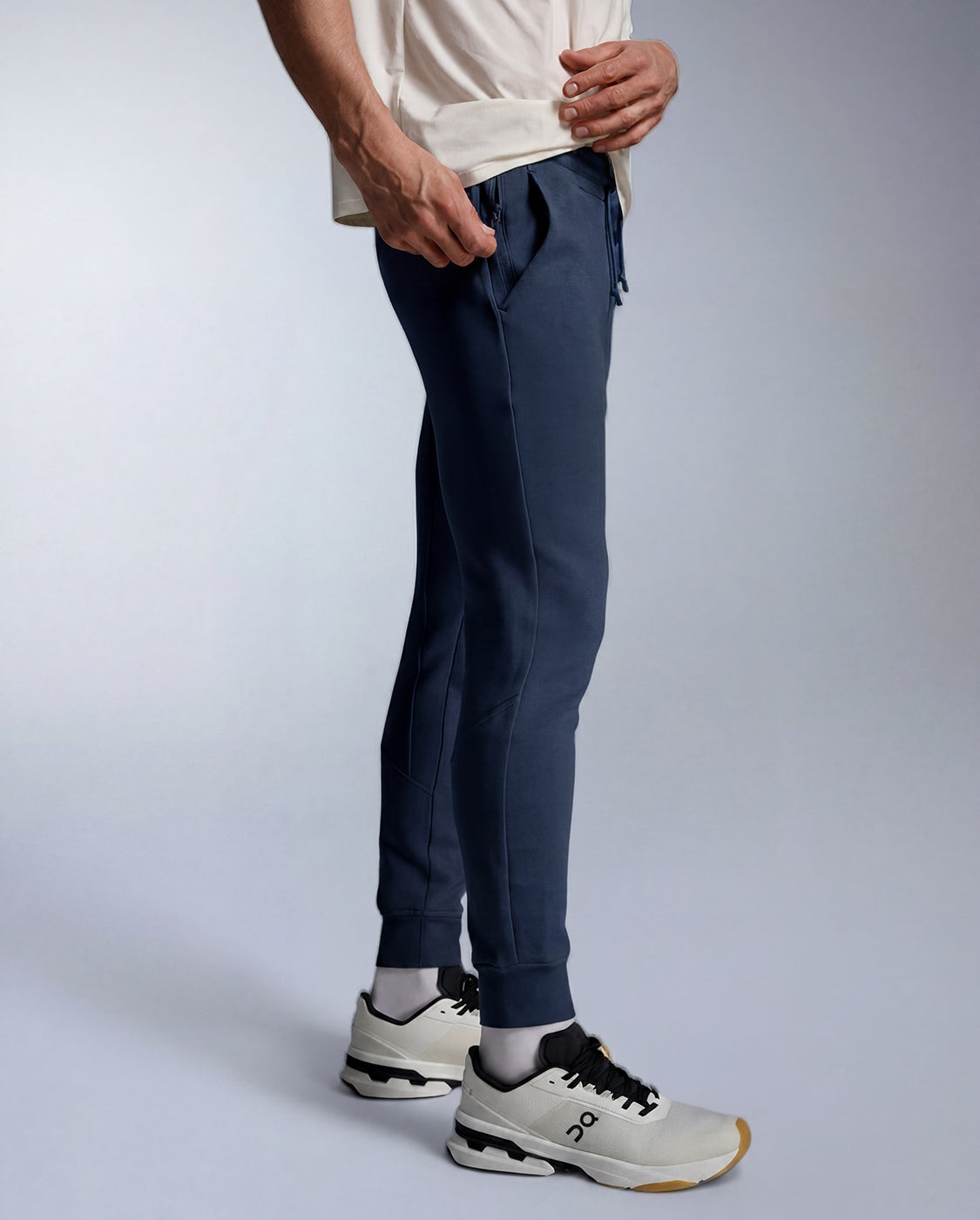 2xu-24-7-commute-smooth-spacer-trainingshose-midnight-herren image 1