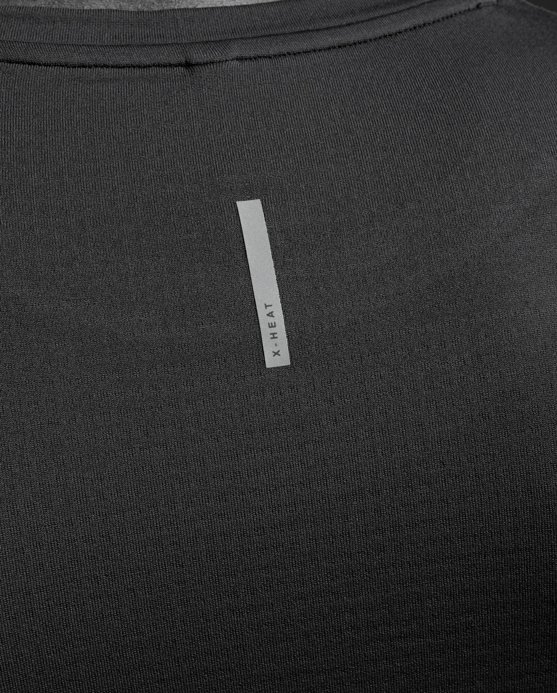 2xu-ignition-grid-baselayer-schwarz-herren-thermo image 8