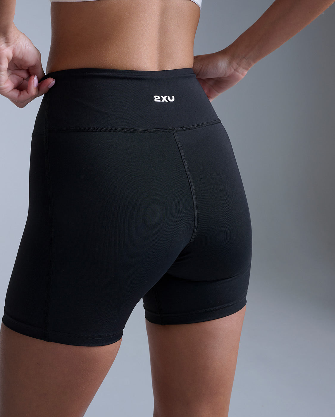 2xu-core-hi-rise-5-inch-compression-shorts-black image 4