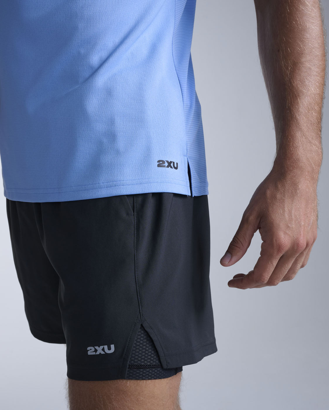 2xu-aero-tank-top-herren-silverlake-blue-mesh image 3