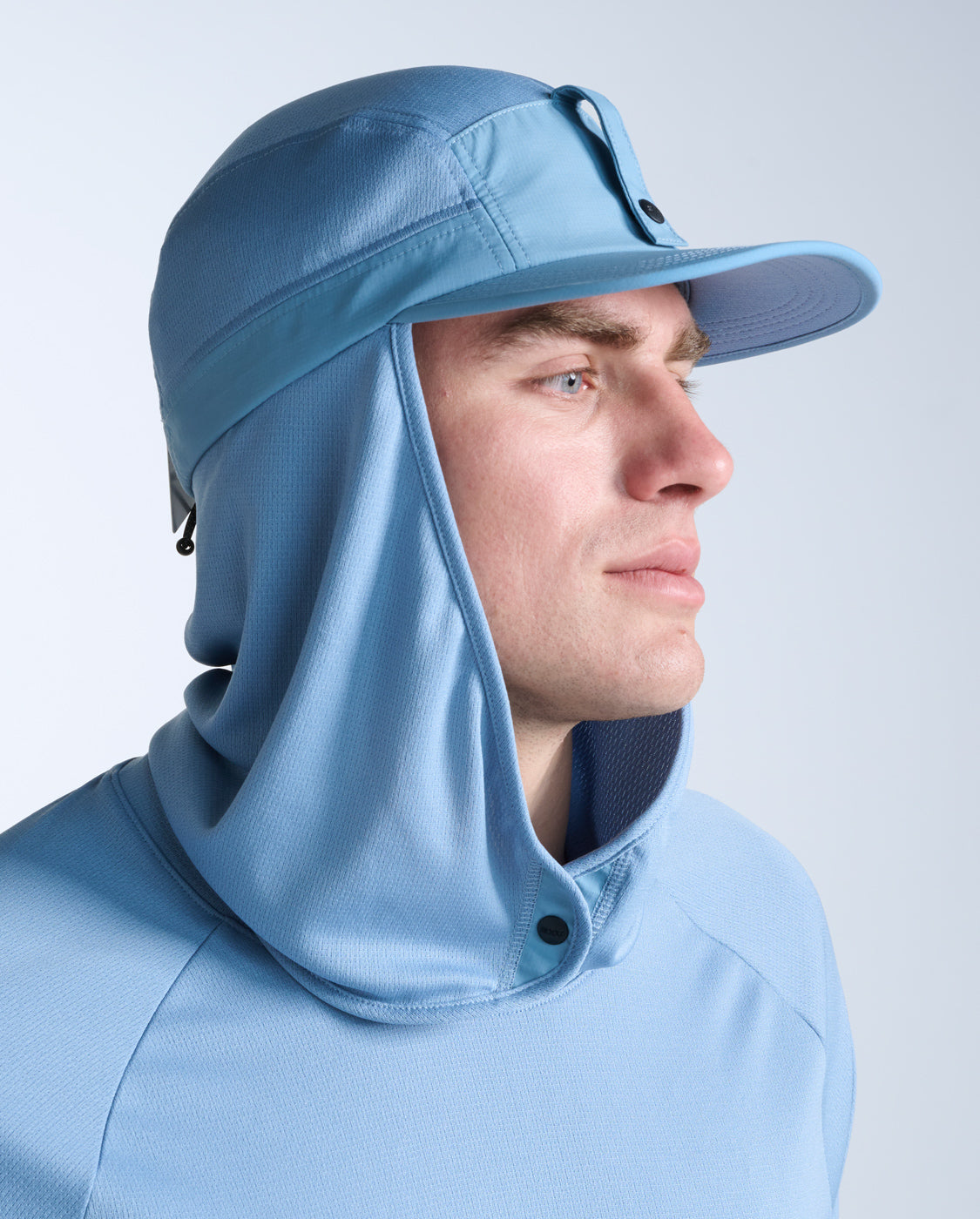 2xu-aero-trail-legionnaire-cap-blue-shade-nackenschutz image 2