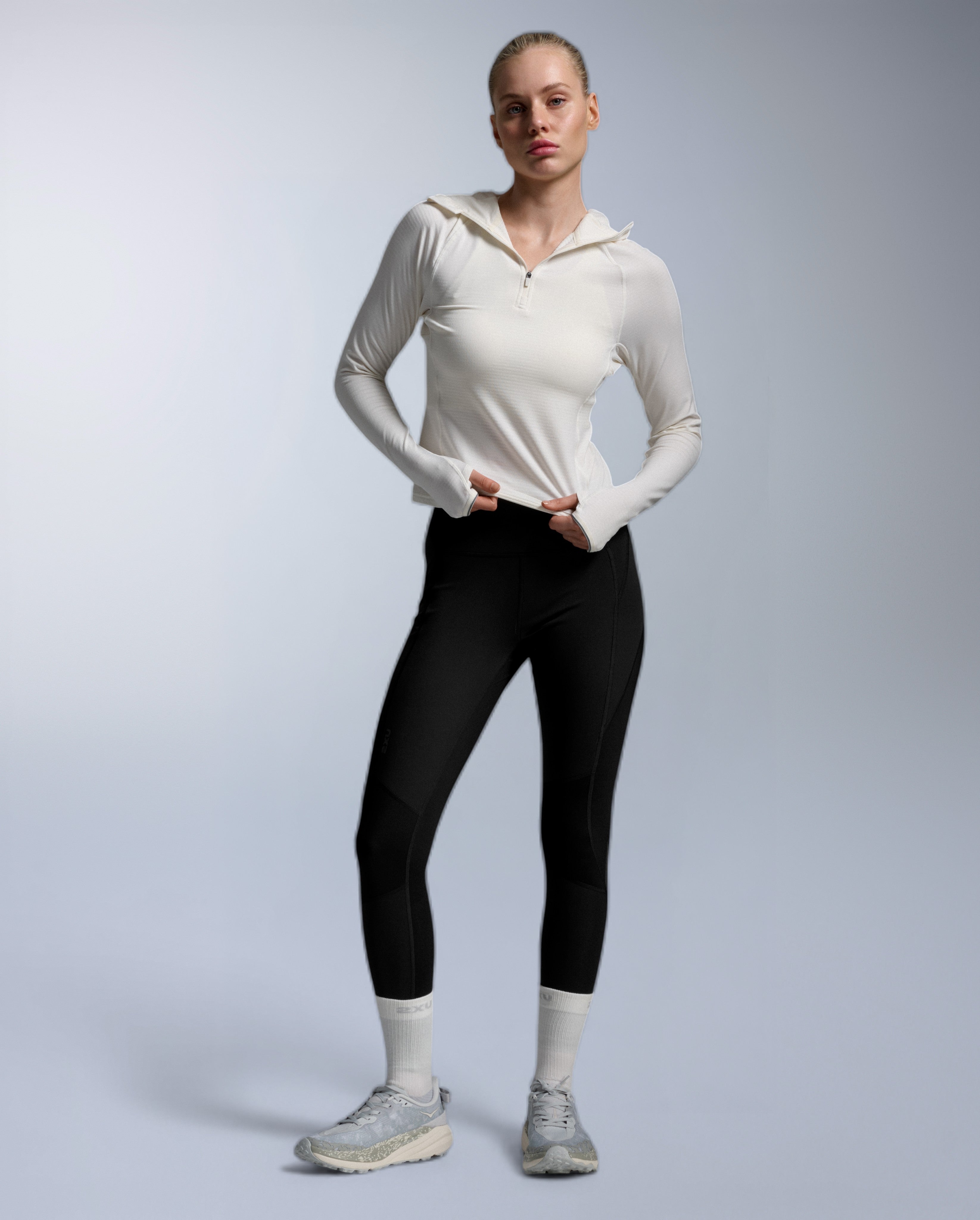 2xu-ignition-grid-hoodie-damen-chalk-1-2-zip-warm image 4