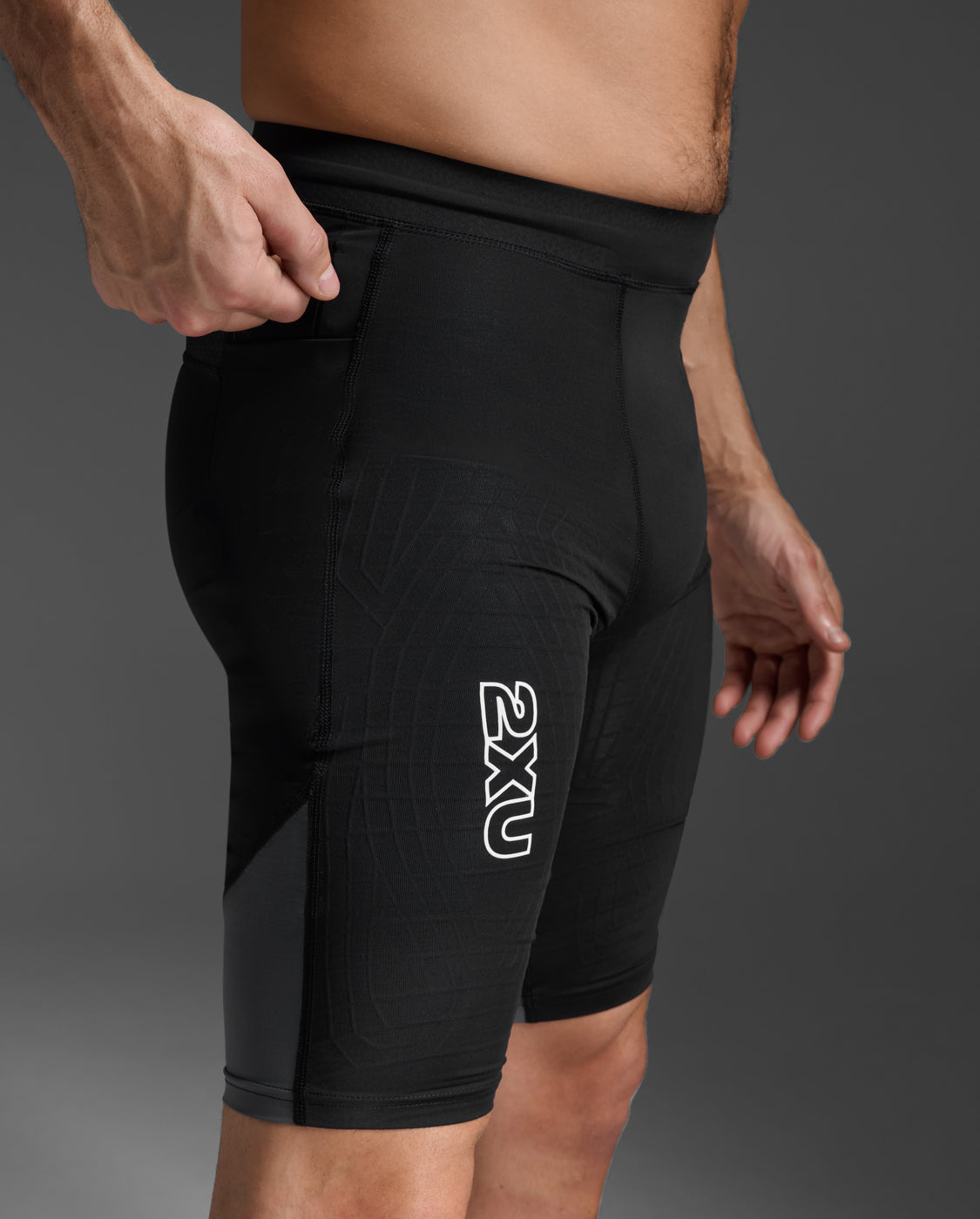 2xu-light-speed-react-kompressionsshorts-herren-schwarz image 6