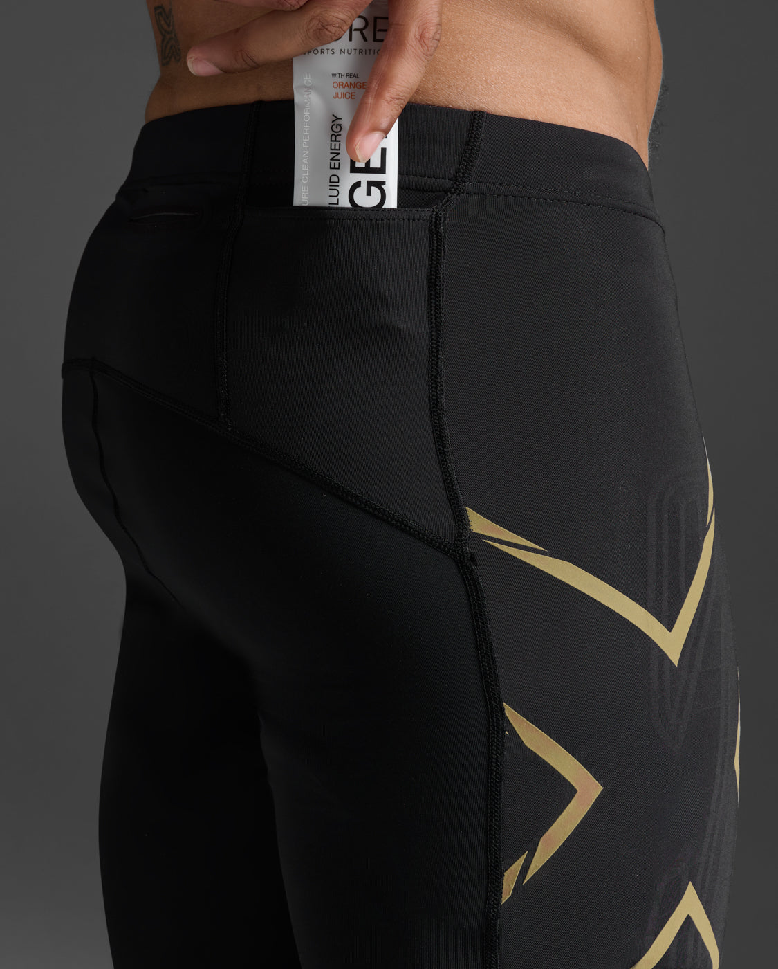 2xu-light-speed-compression-shorts-kompressionsshorts image 7